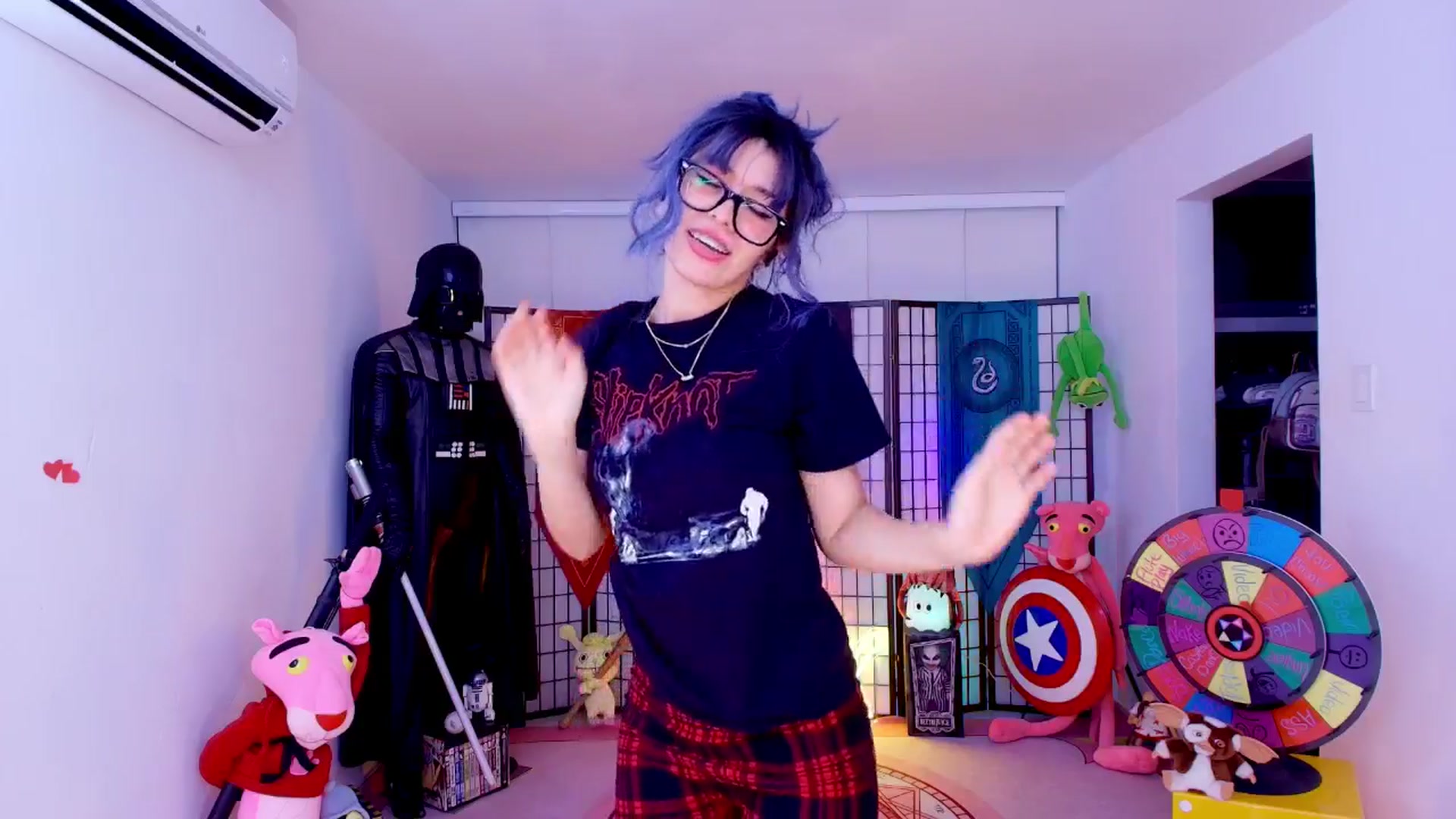Gallery image thumbnail from Agostinha_Red's myfreecams stream on, 04/18/2026, 05:49 image 5 of 20