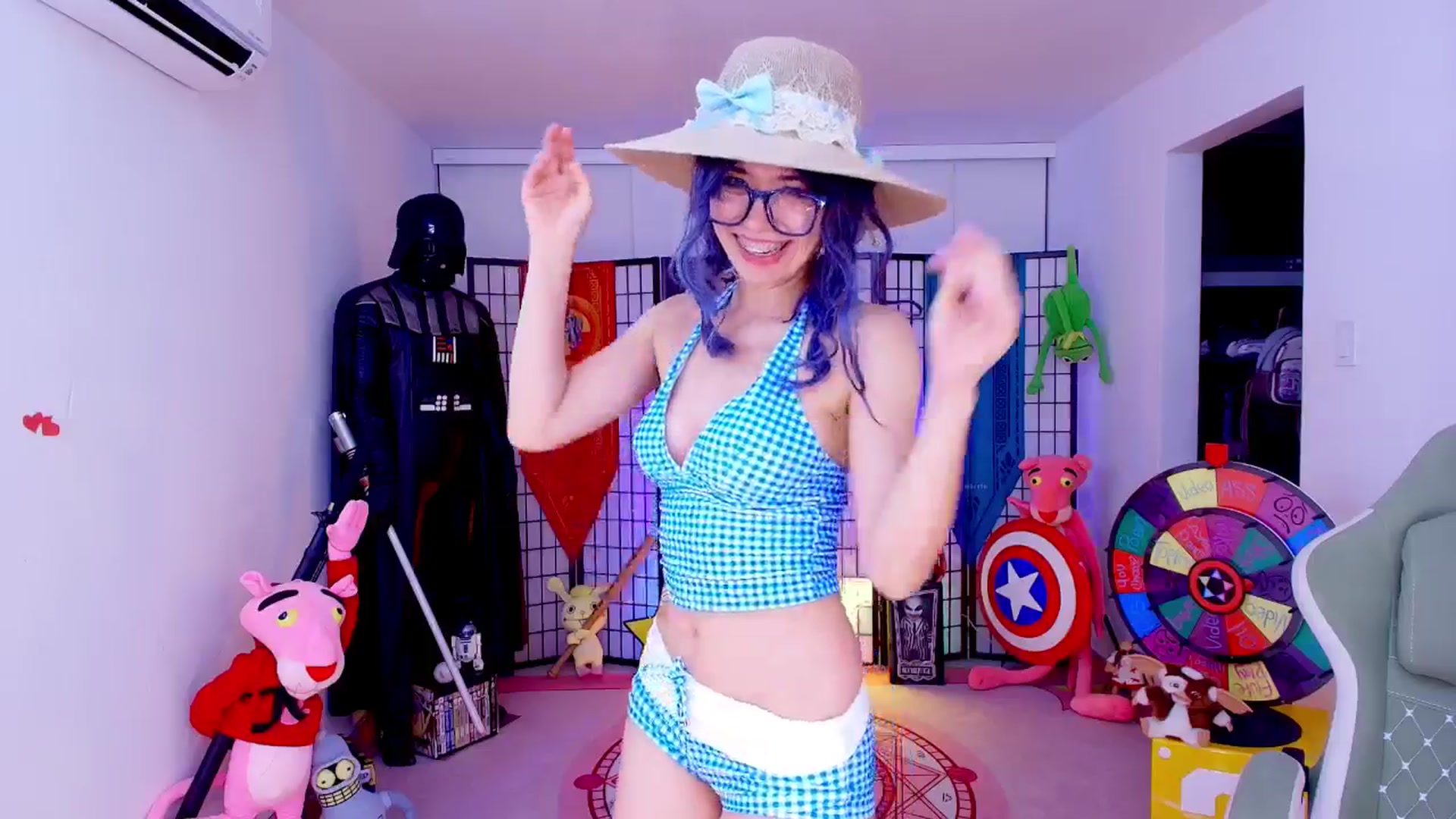 Gallery image thumbnail from Agostinha_Red's myfreecams stream on, 04/19/2026, 07:26 image 16 of 20