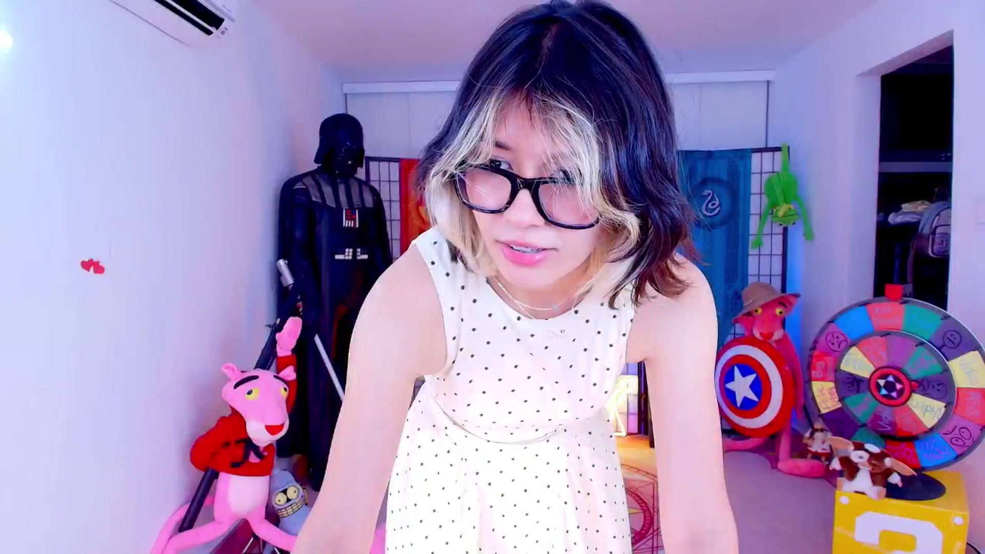 Gallery image thumbnail from Agostinha_Red's myfreecams stream on, 04/21/2026, 04:10 image 10 of 20