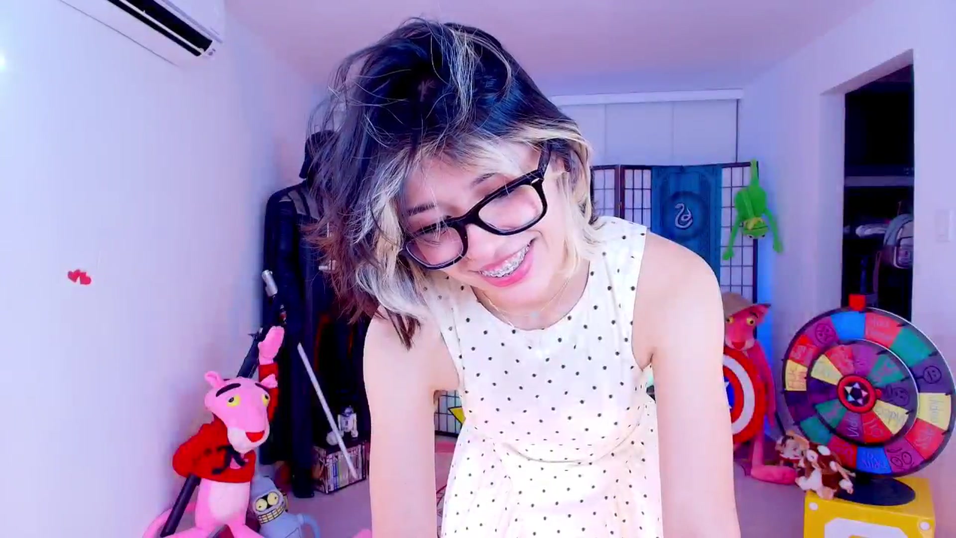 Gallery image thumbnail from Agostinha_Red's myfreecams stream on, 04/21/2026, 04:10 image 3 of 20