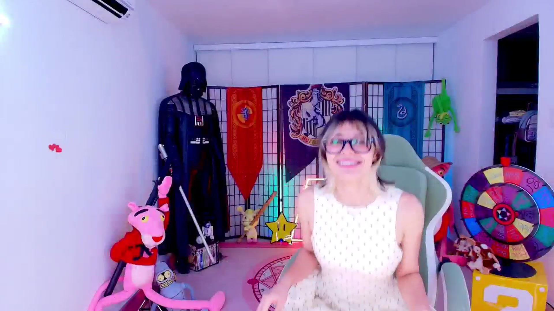 Gallery image thumbnail from Agostinha_Red's myfreecams stream on, 04/21/2026, 04:10 image 8 of 20