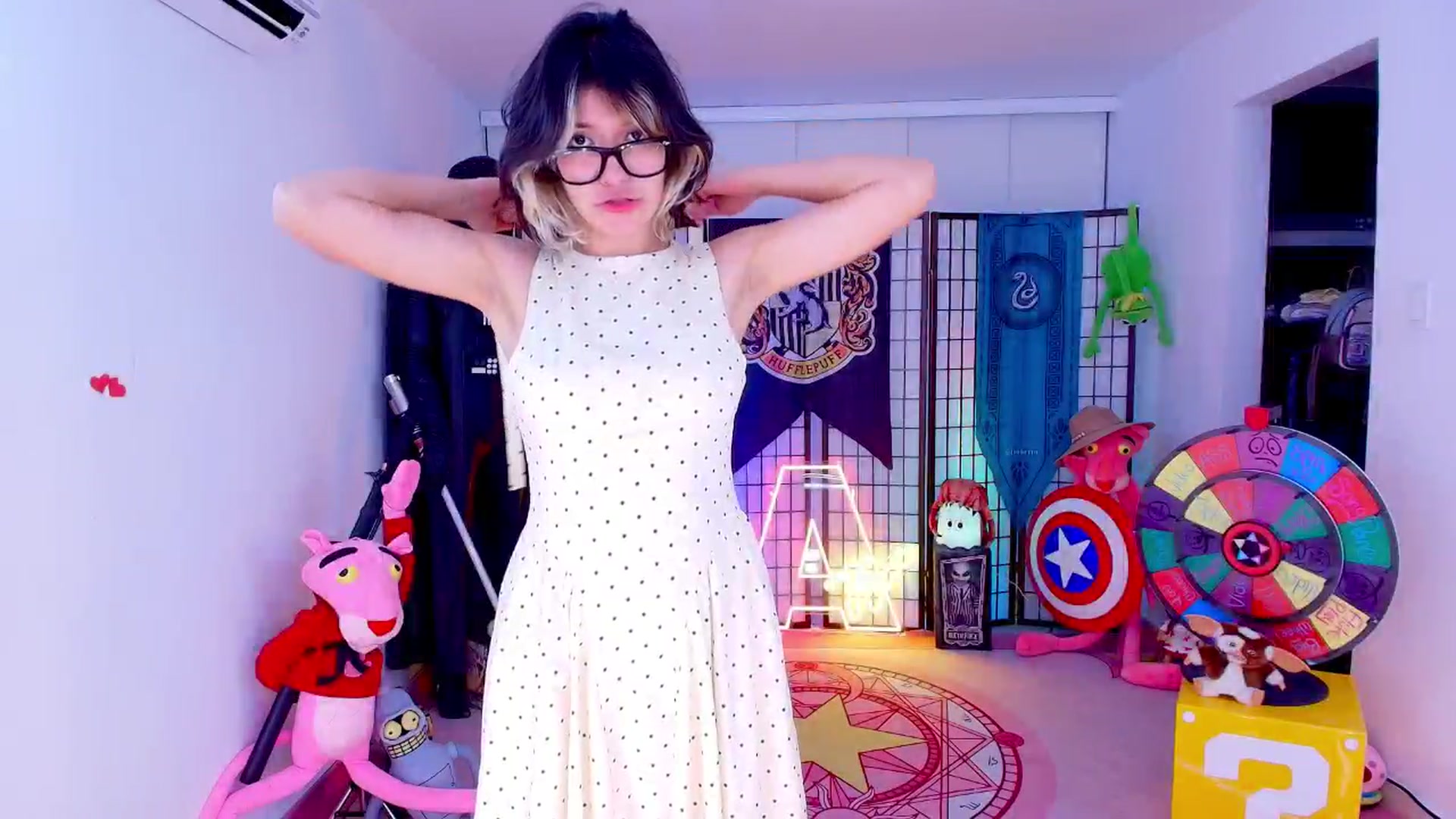 Gallery image thumbnail from Agostinha_Red's myfreecams stream on, 04/21/2026, 05:55 image 2 of 20