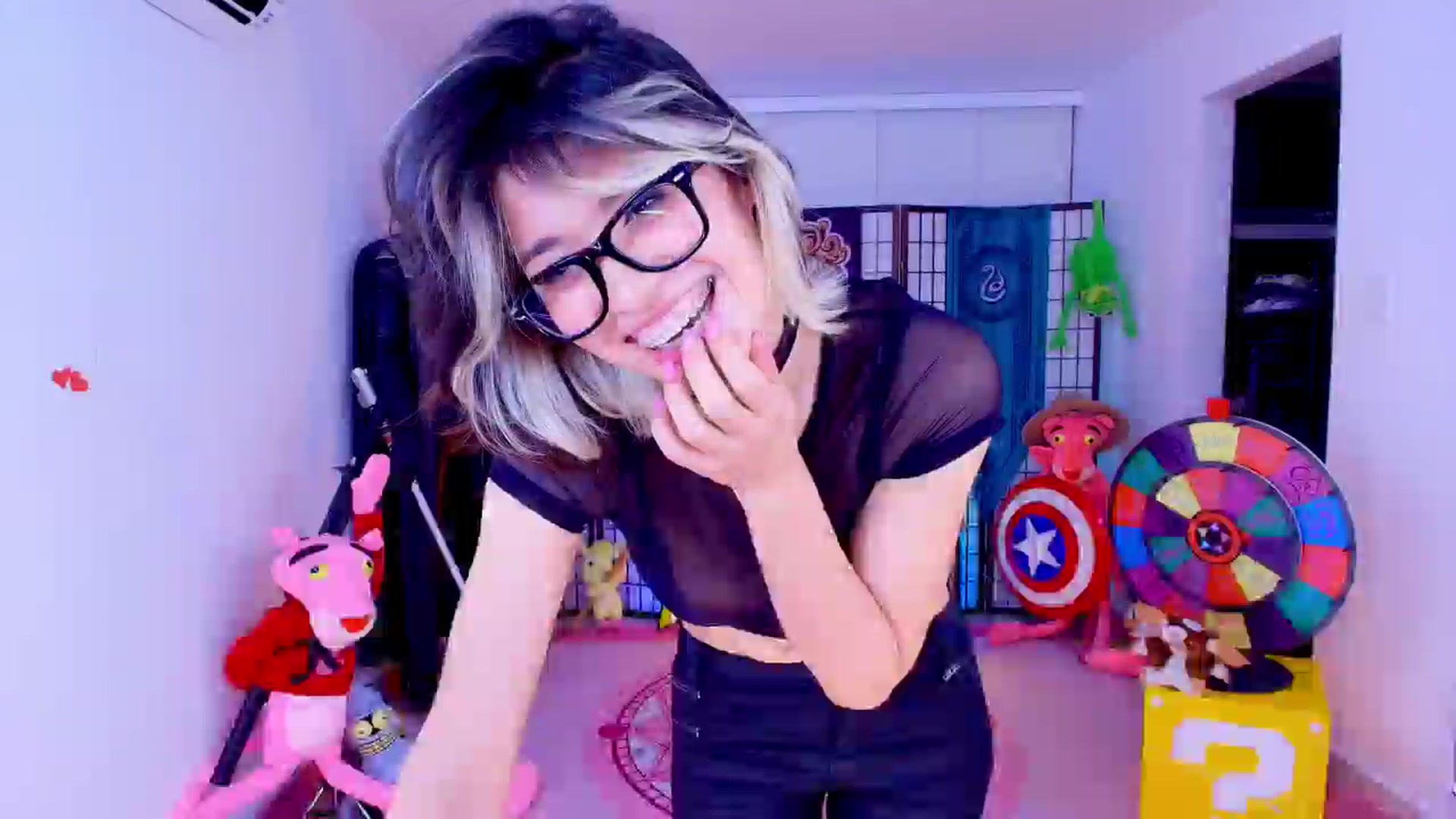 Gallery image thumbnail from Agostinha_Red's myfreecams stream on, 04/26/2026, 24:02 image 12 of 20