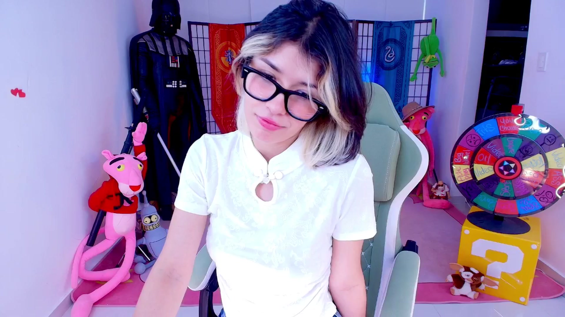 Gallery image thumbnail from Agostinha_Red's myfreecams stream on, 05/03/2026, 22:19 image 18 of 20