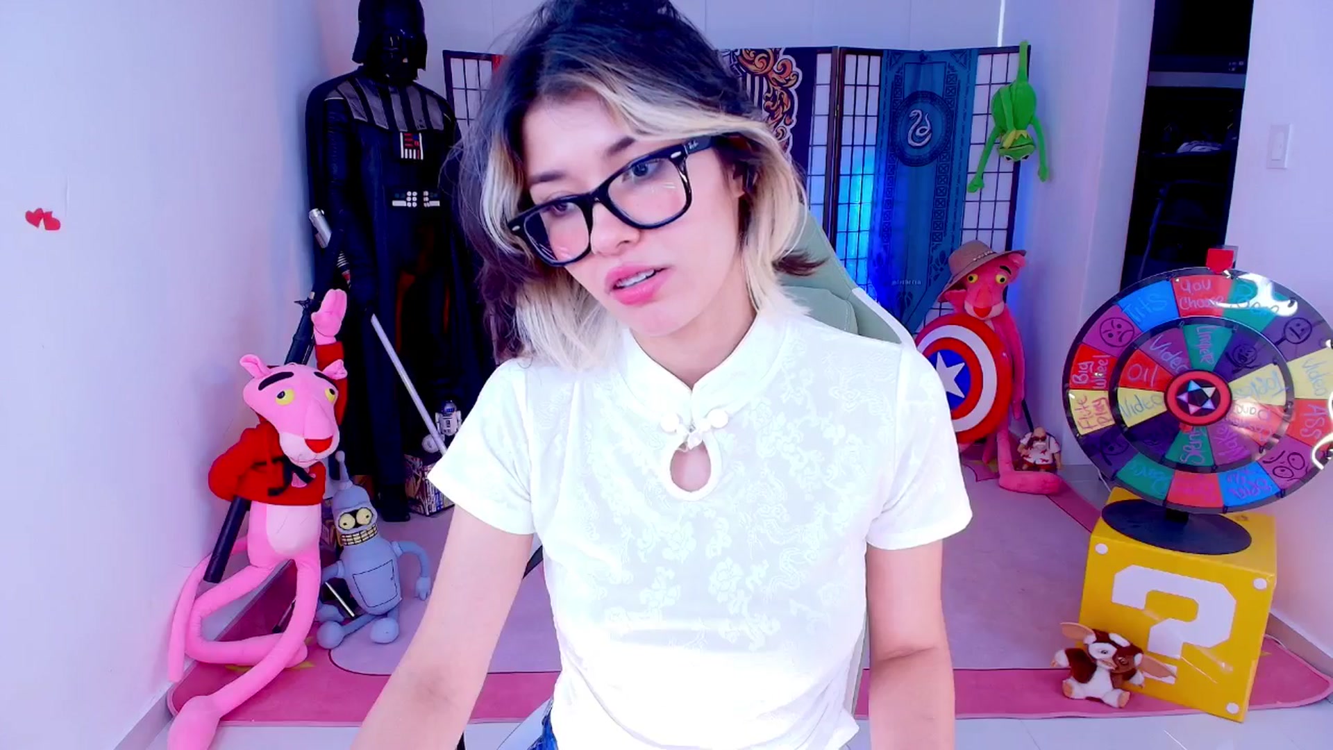 Gallery image thumbnail from Agostinha_Red's myfreecams stream on, 05/03/2026, 22:19 image 15 of 20