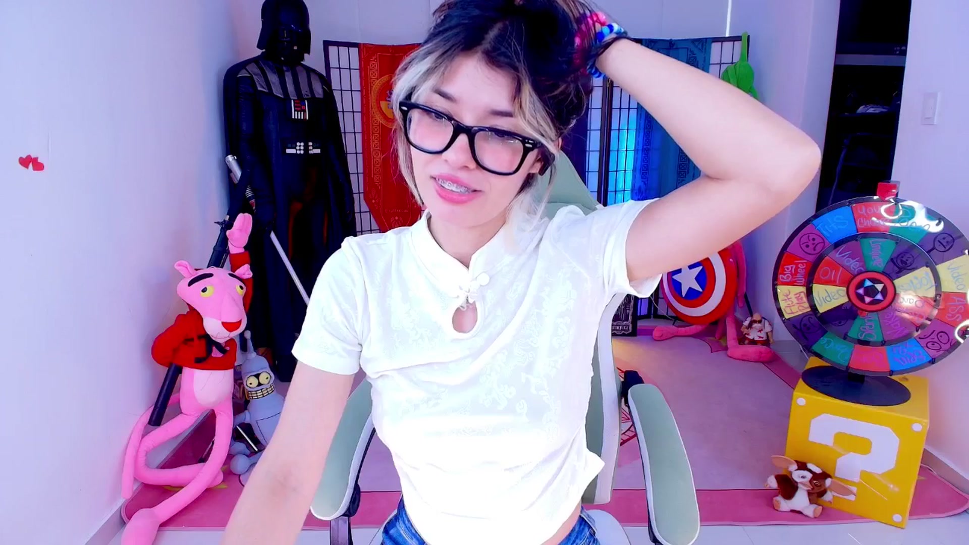 Gallery image thumbnail from Agostinha_Red's myfreecams stream on, 05/03/2026, 22:19 image 9 of 20