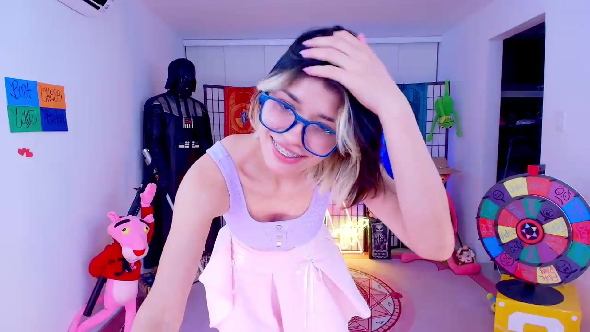 Gallery image thumbnail from Agostinha_Red's myfreecams stream on, 05/06/2026, 02:23 image 11 of 20