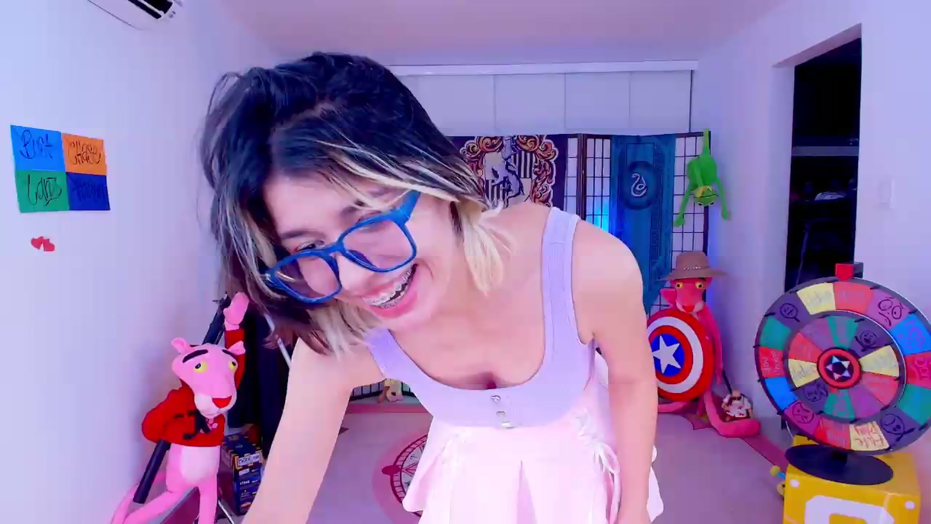 Gallery image thumbnail from Agostinha_Red's myfreecams stream on, 05/06/2026, 02:23 image 3 of 20