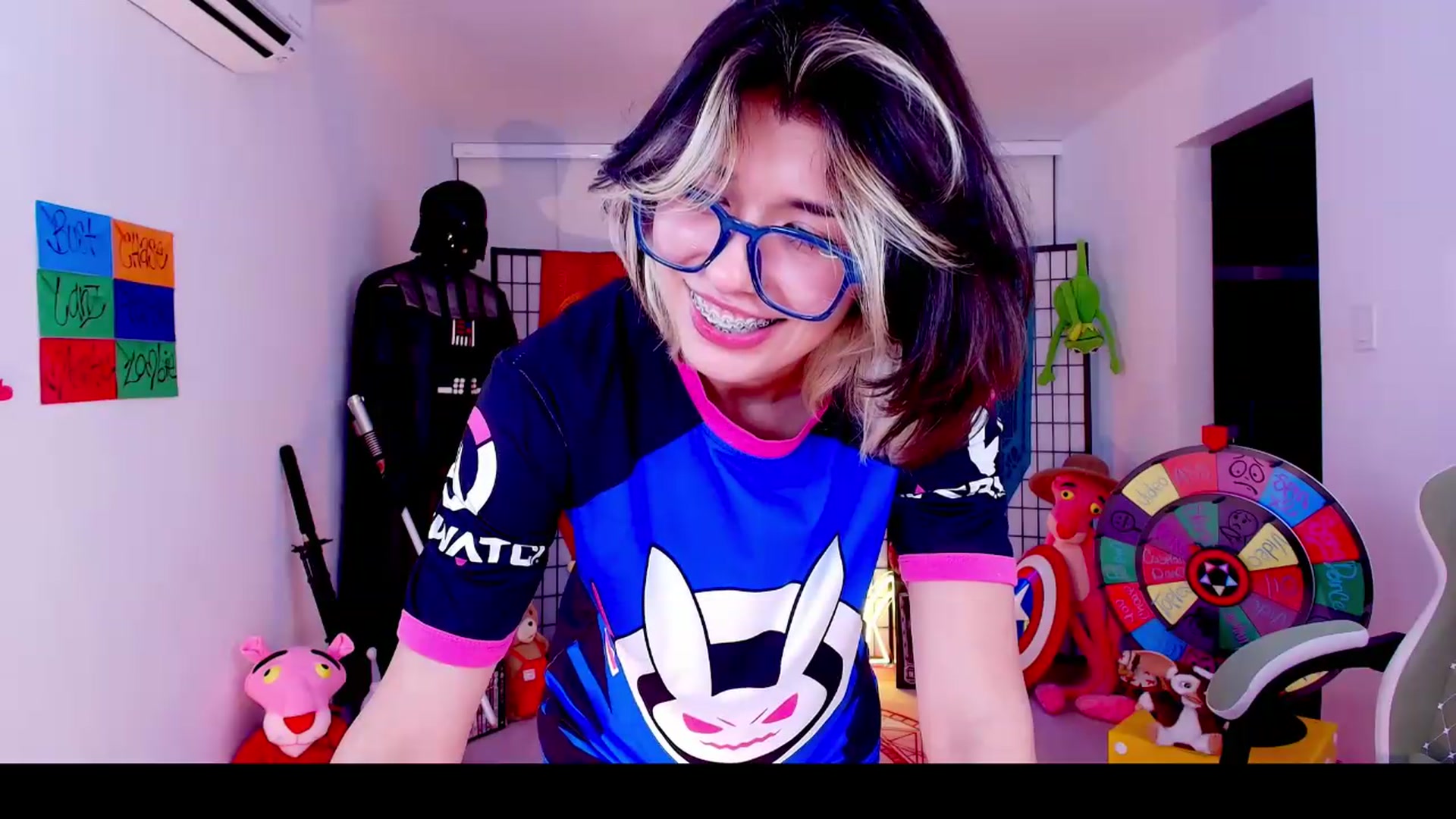 Gallery image thumbnail from Agostinha_Red's myfreecams stream on, 05/21/2026, 03:01 image 17 of 20