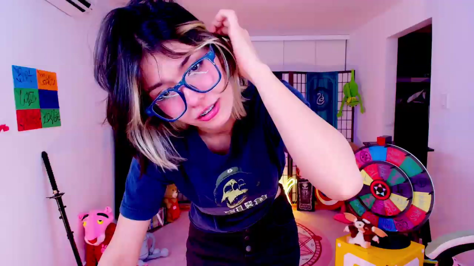 Gallery image thumbnail from Agostinha_Red's myfreecams stream on, 05/26/2026, 03:23 image 7 of 20
