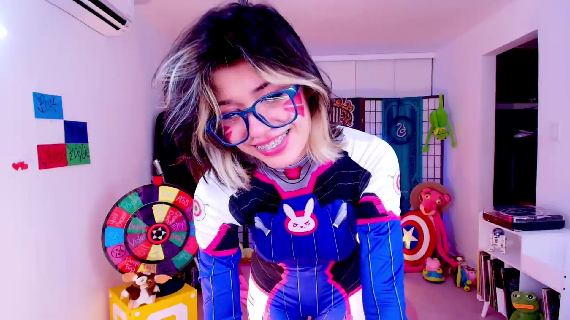 Gallery image thumbnail from Agostinha_Red's myfreecams stream on, 06/07/2026, 02:34 image 13 of 20