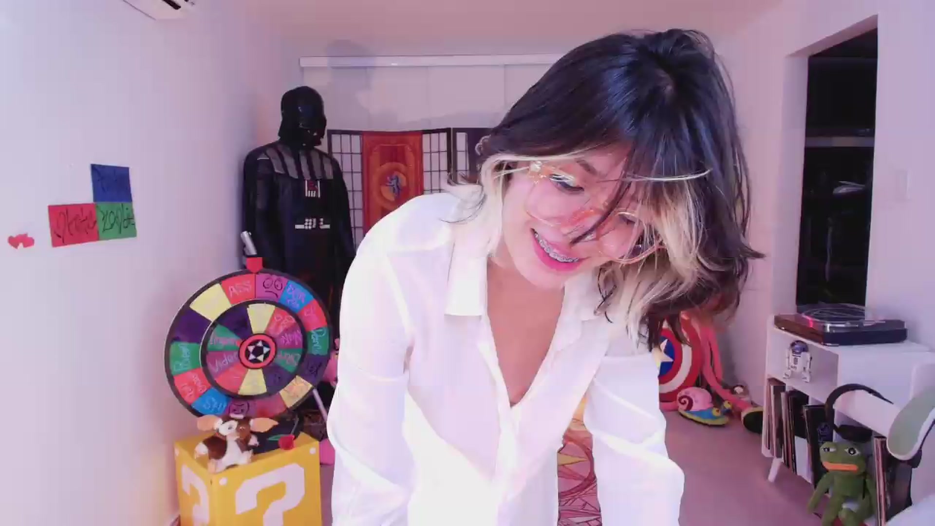 Gallery image thumbnail from Agostinha_Red's myfreecams stream on, 06/09/2026, 11:01 image 17 of 20