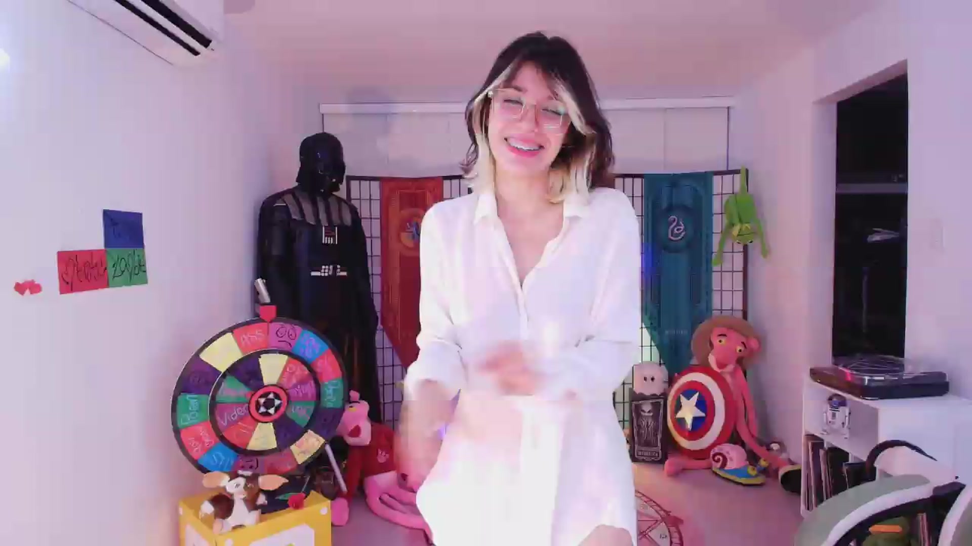 Gallery image thumbnail from Agostinha_Red's myfreecams stream on, 06/09/2026, 11:01 image 13 of 20