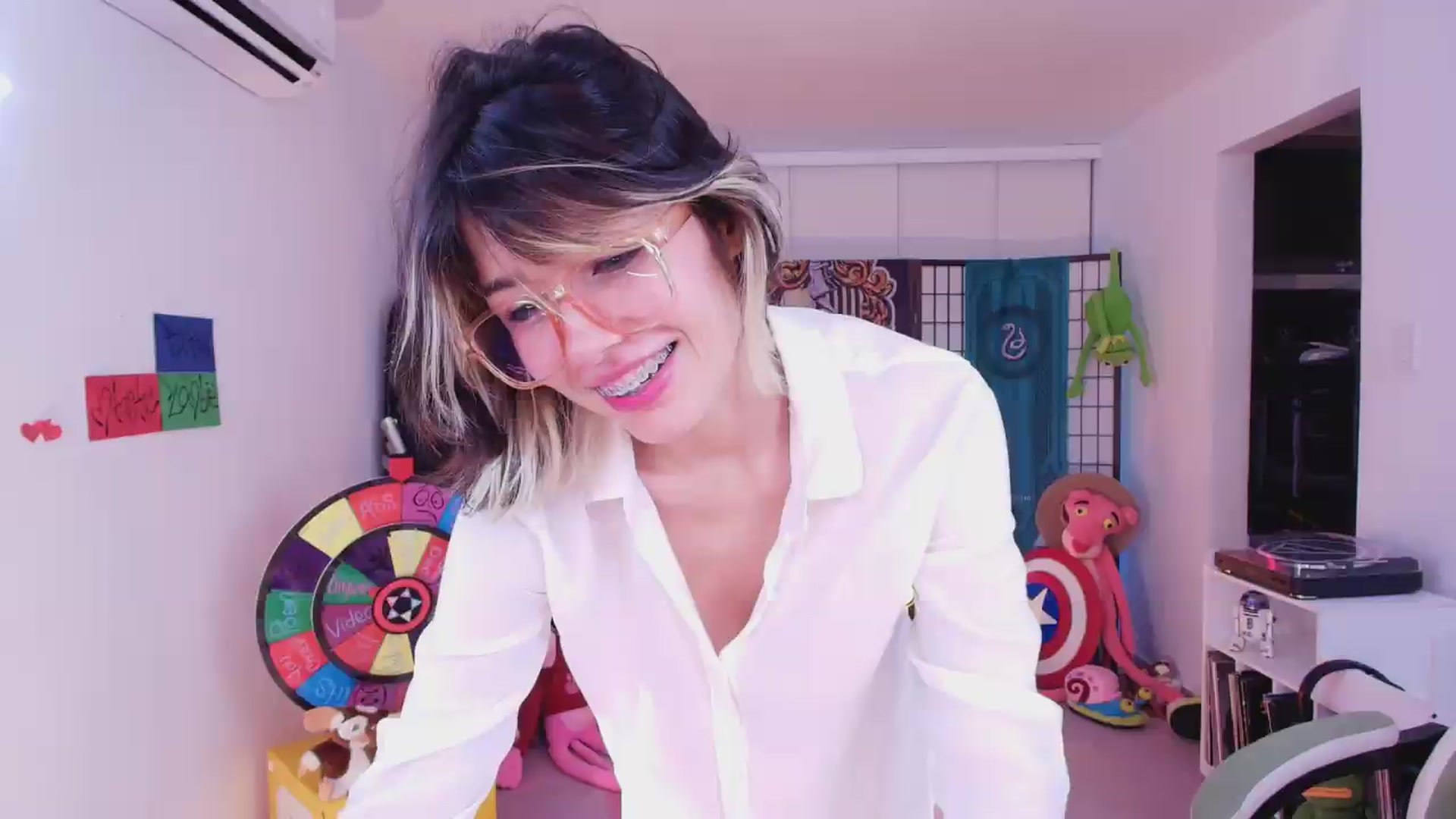 Gallery image thumbnail from Agostinha_Red's myfreecams stream on, 06/09/2026, 11:01 image 8 of 20