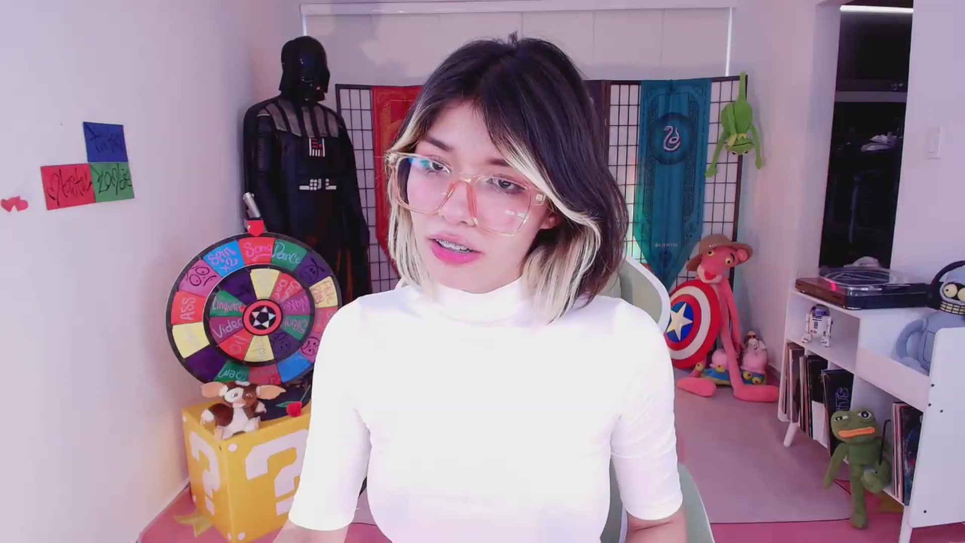 Gallery image thumbnail from Agostinha_Red's myfreecams stream on, 06/10/2026, 11:44 image 16 of 20