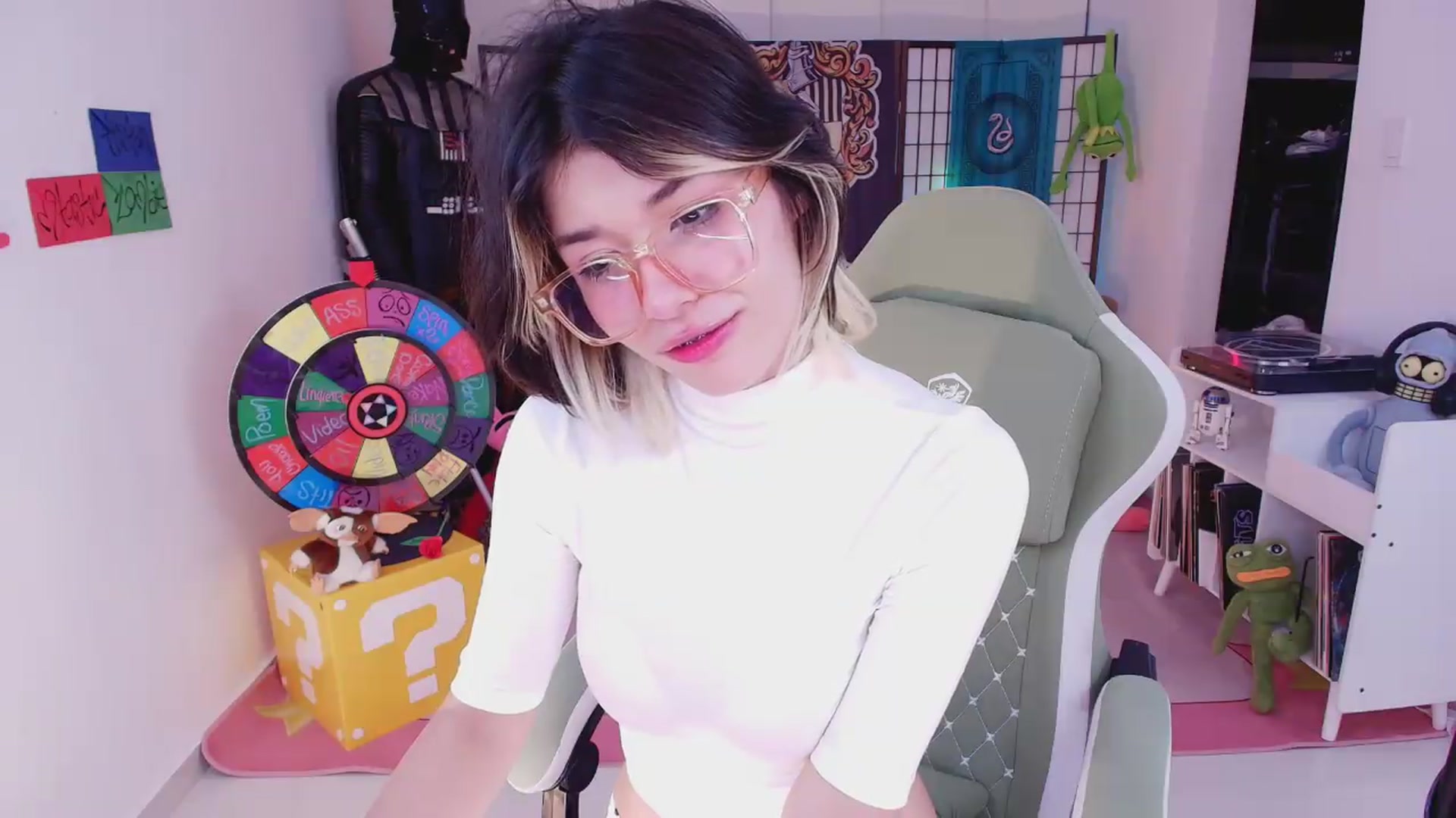 Gallery image thumbnail from Agostinha_Red's myfreecams stream on, 06/10/2026, 11:44 image 3 of 20