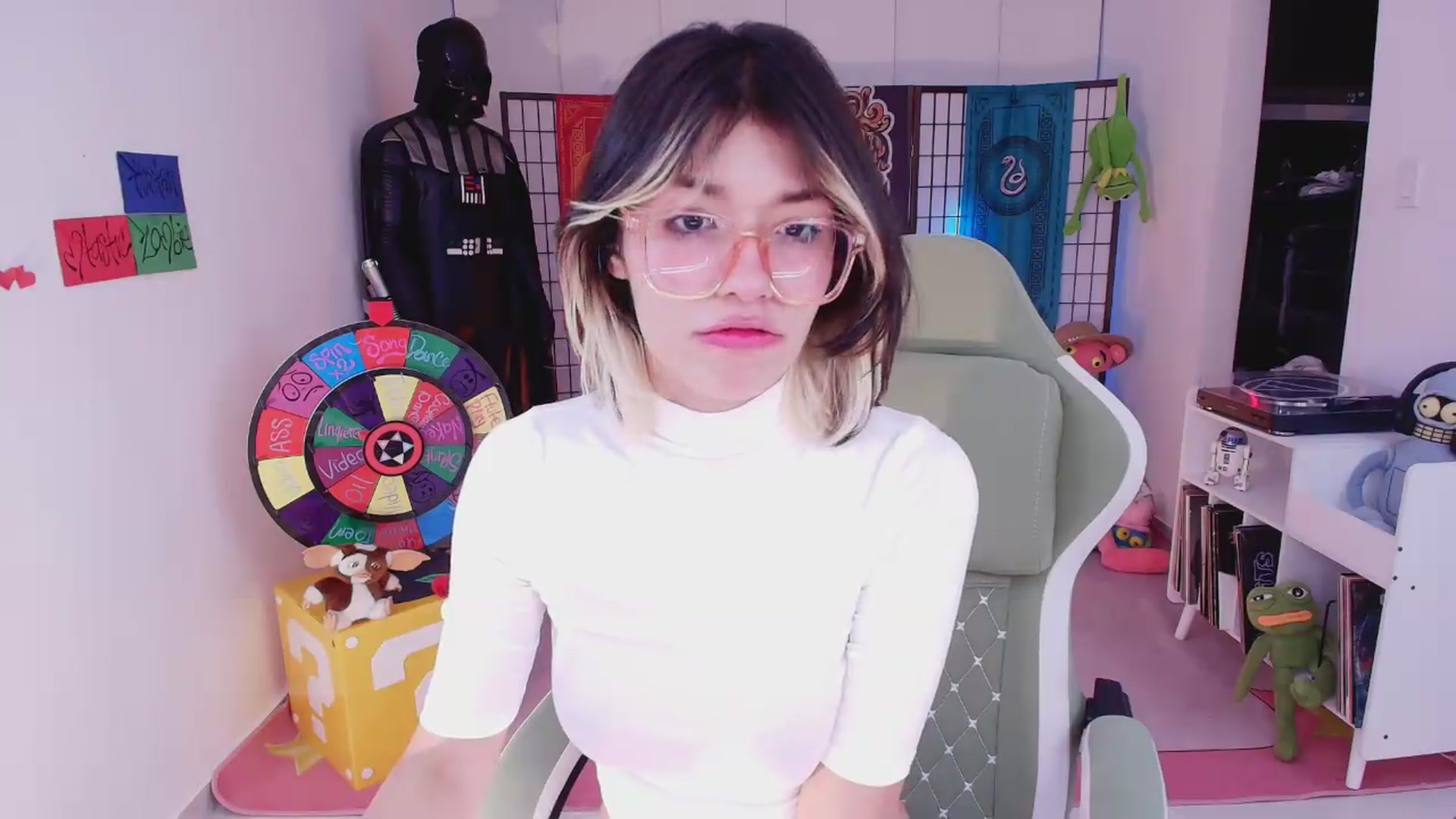Gallery image thumbnail from Agostinha_Red's myfreecams stream on, 06/10/2026, 11:44 image 10 of 20