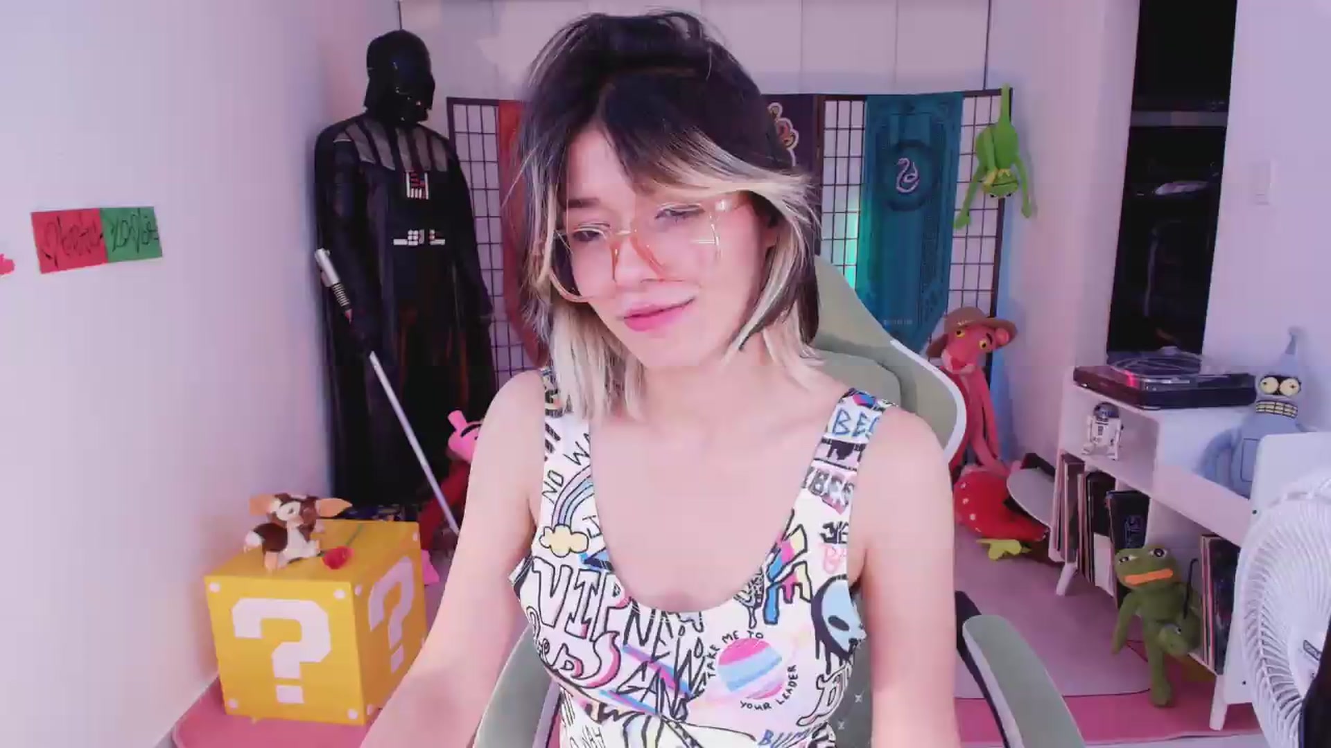 Gallery image thumbnail from Agostinha_Red's myfreecams stream on, 06/19/2026, 07:17 image 20 of 20