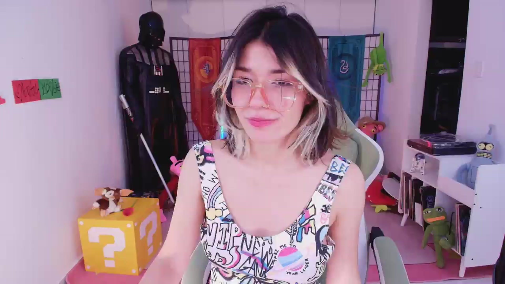 Gallery image thumbnail from Agostinha_Red's myfreecams stream on, 06/19/2026, 07:17 image 15 of 20