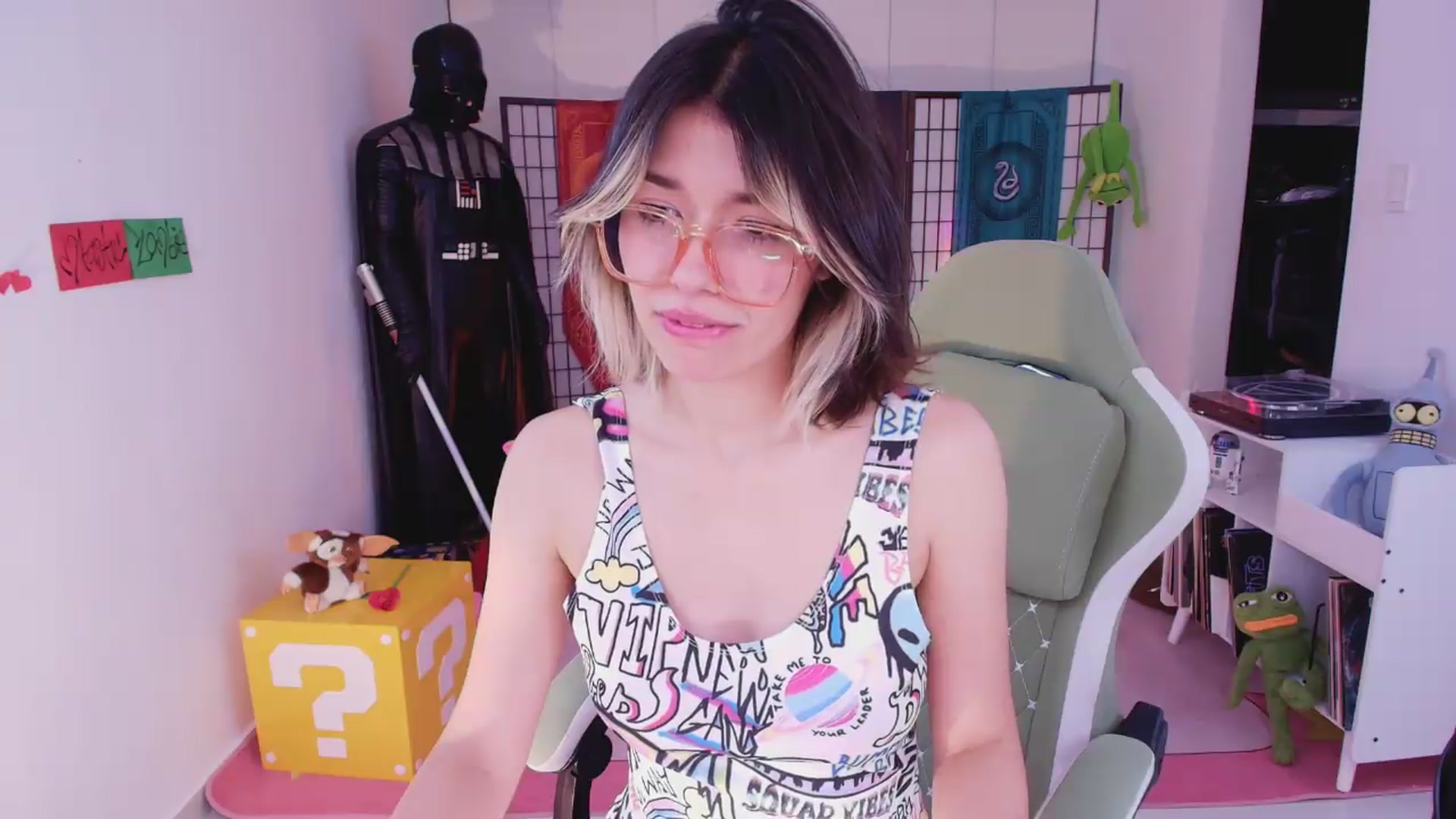 Gallery image thumbnail from Agostinha_Red's myfreecams stream on, 06/19/2026, 09:33 image 13 of 20