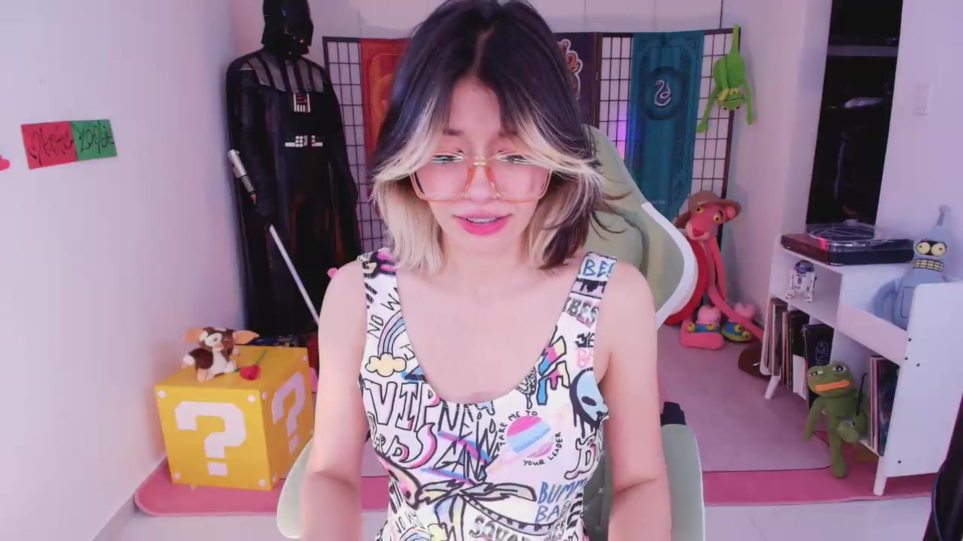 Gallery image thumbnail from Agostinha_Red's myfreecams stream on, 06/19/2026, 09:33 image 8 of 20