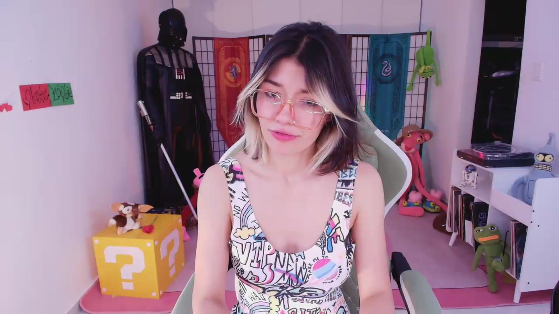 Gallery image thumbnail from Agostinha_Red's myfreecams stream on, 06/19/2026, 09:33 image 12 of 20