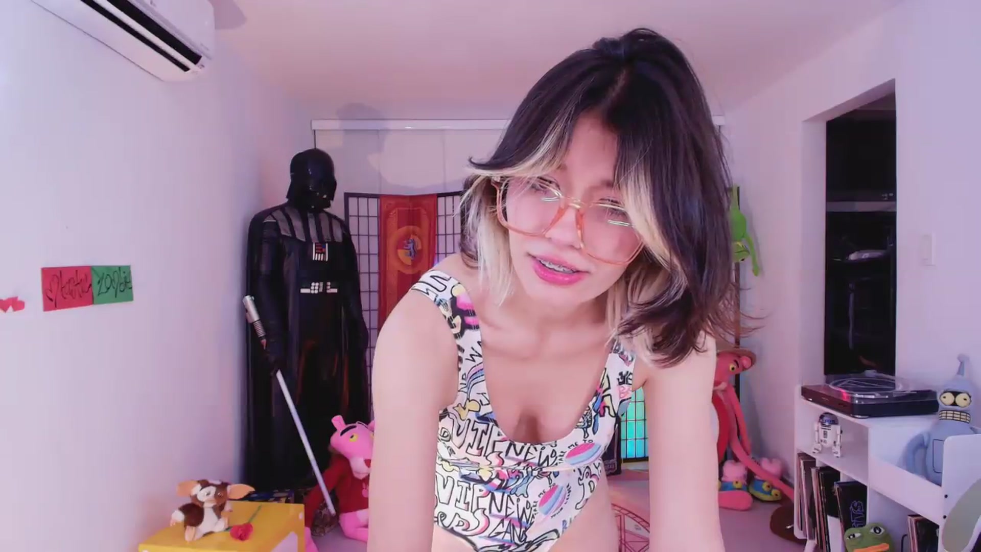 Gallery image thumbnail from Agostinha_Red's myfreecams stream on, 06/19/2026, 09:33 image 11 of 20