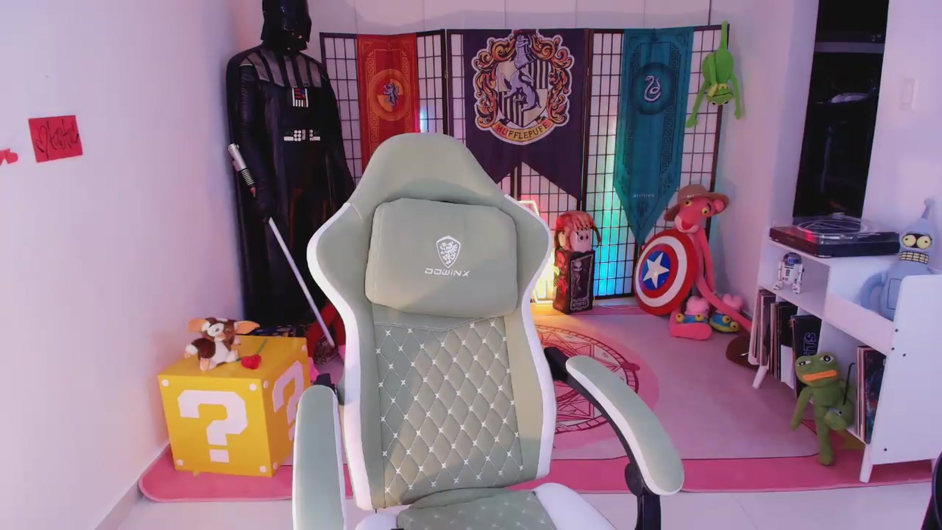Gallery image thumbnail from Agostinha_Red's myfreecams stream on, 06/19/2026, 09:33 image 20 of 20