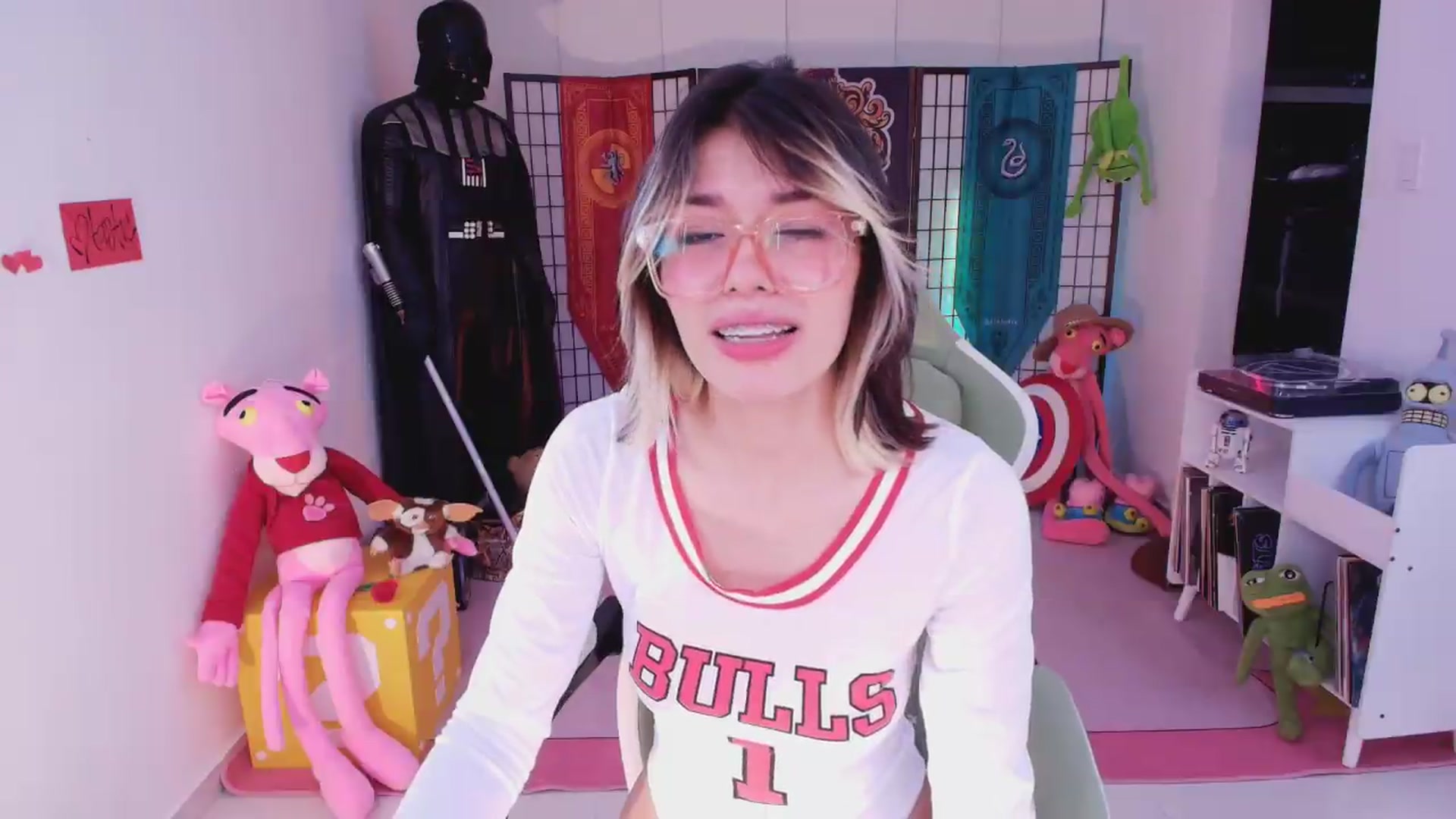 Gallery image thumbnail from Agostinha_Red's myfreecams stream on, 06/21/2026, 06:58 image 6 of 20