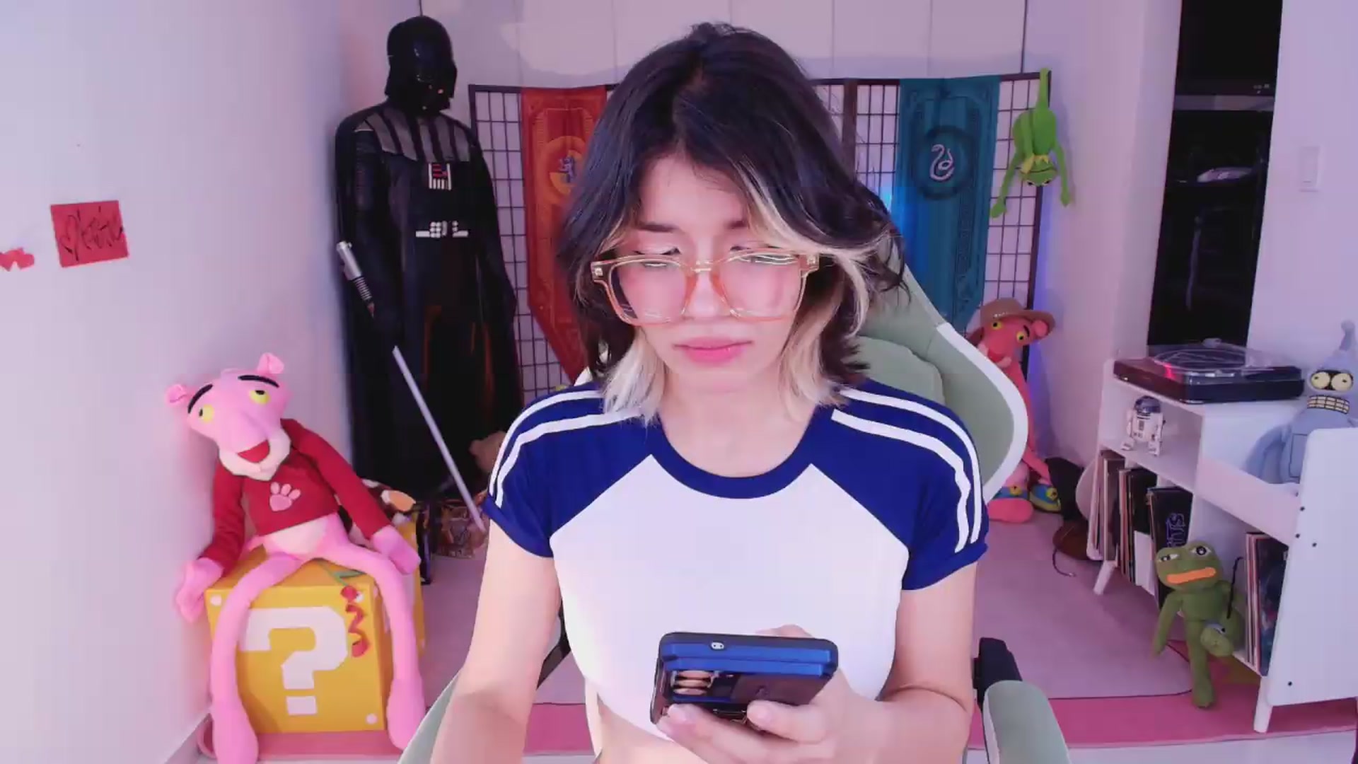 Gallery image thumbnail from Agostinha_Red's myfreecams stream on, 06/22/2026, 10:03 image 14 of 20