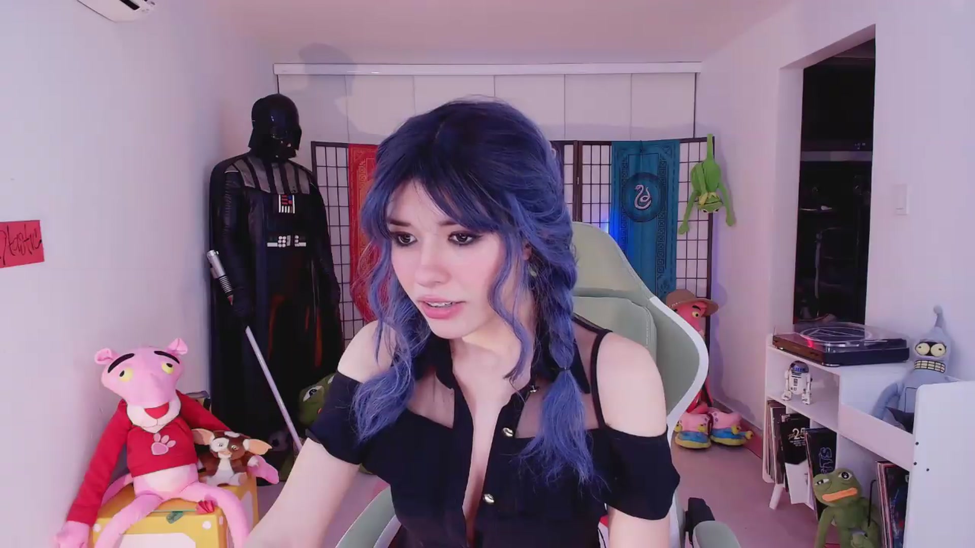 Gallery image thumbnail from Agostinha_Red's myfreecams stream on, 06/25/2026, 05:44 image 2 of 20