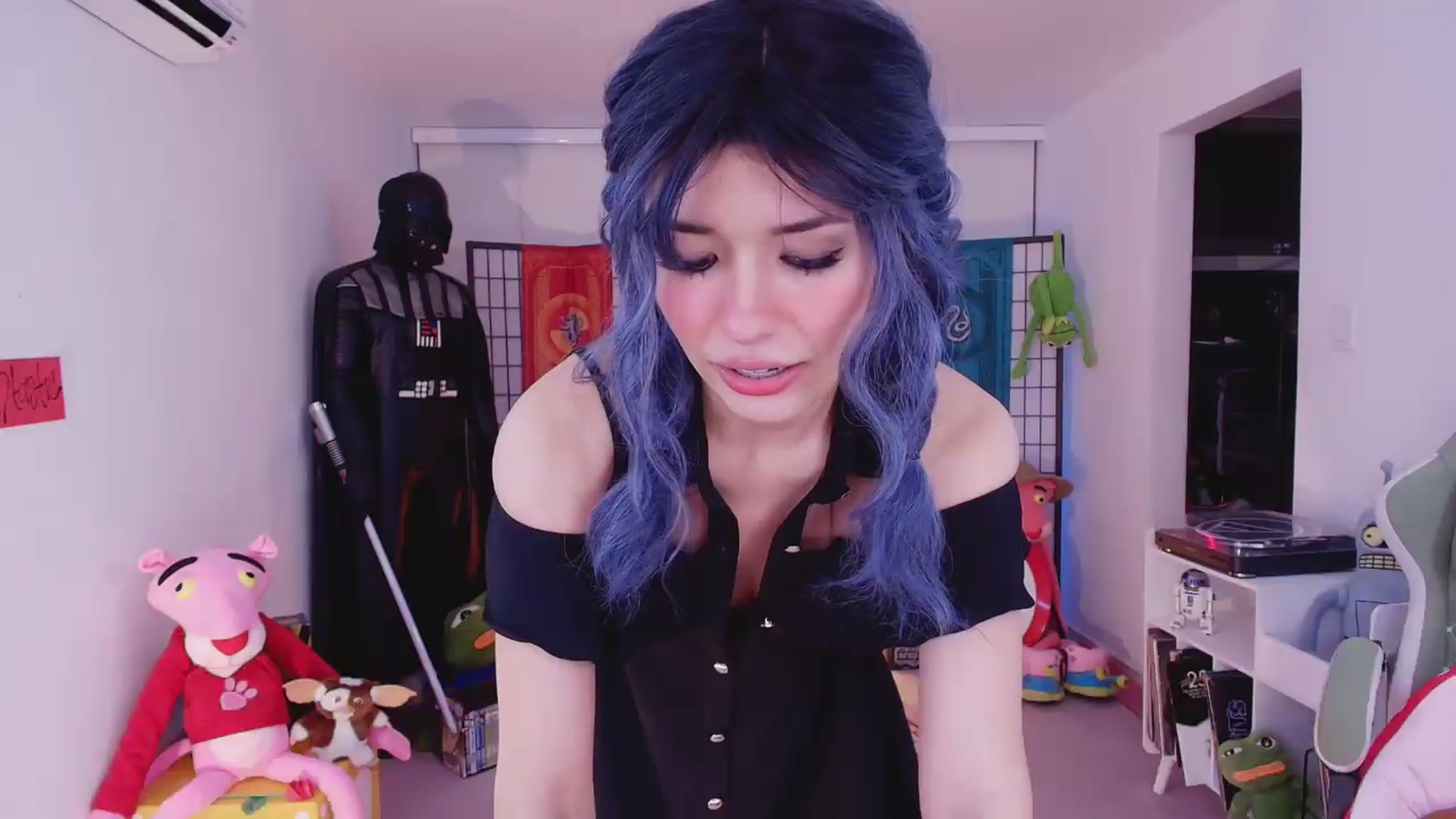 Gallery image thumbnail from Agostinha_Red's myfreecams stream on, 06/25/2026, 05:44 image 6 of 20