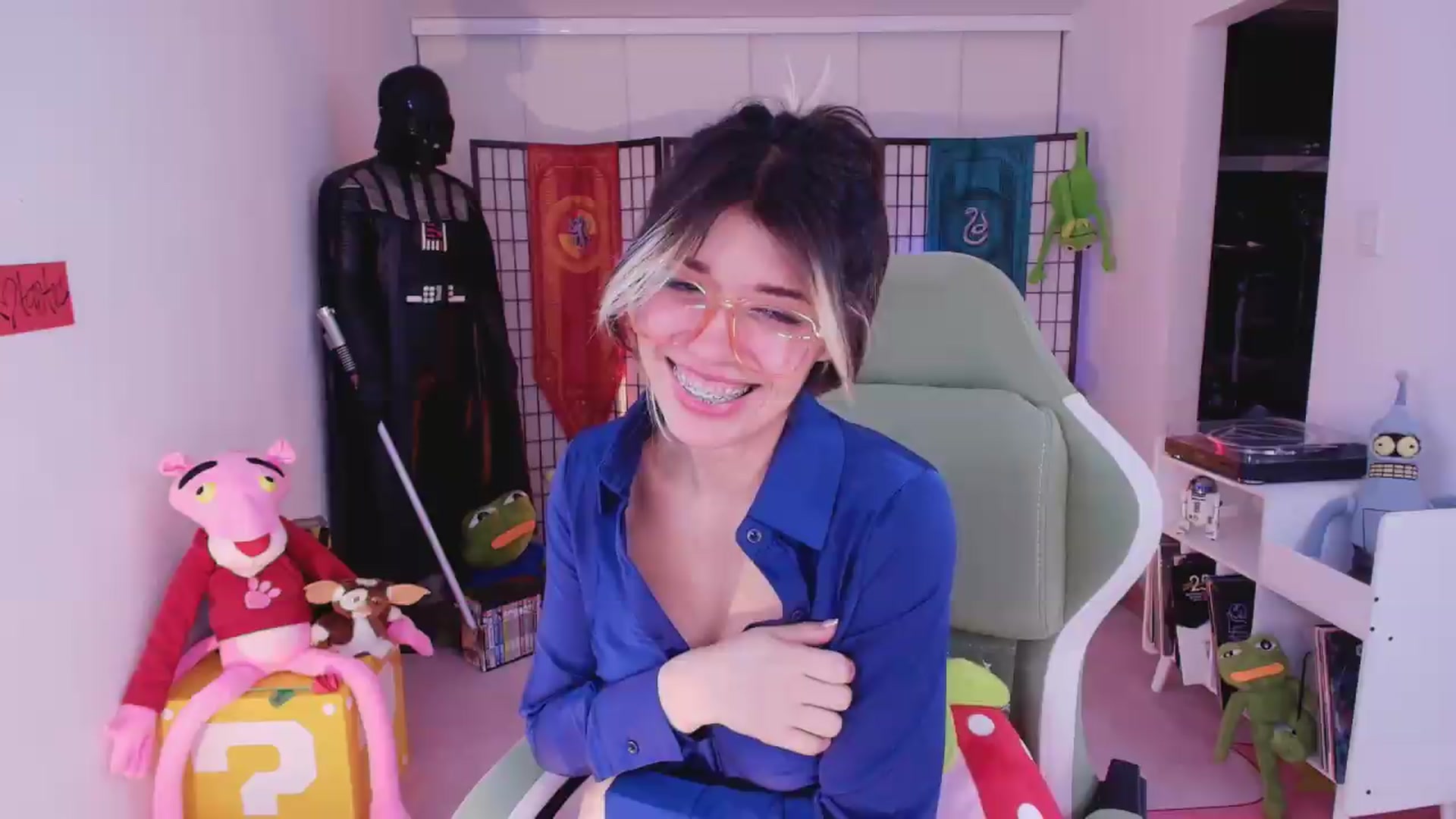Gallery image thumbnail from Agostinha_Red's myfreecams stream on, 06/26/2026, 05:35 image 19 of 20