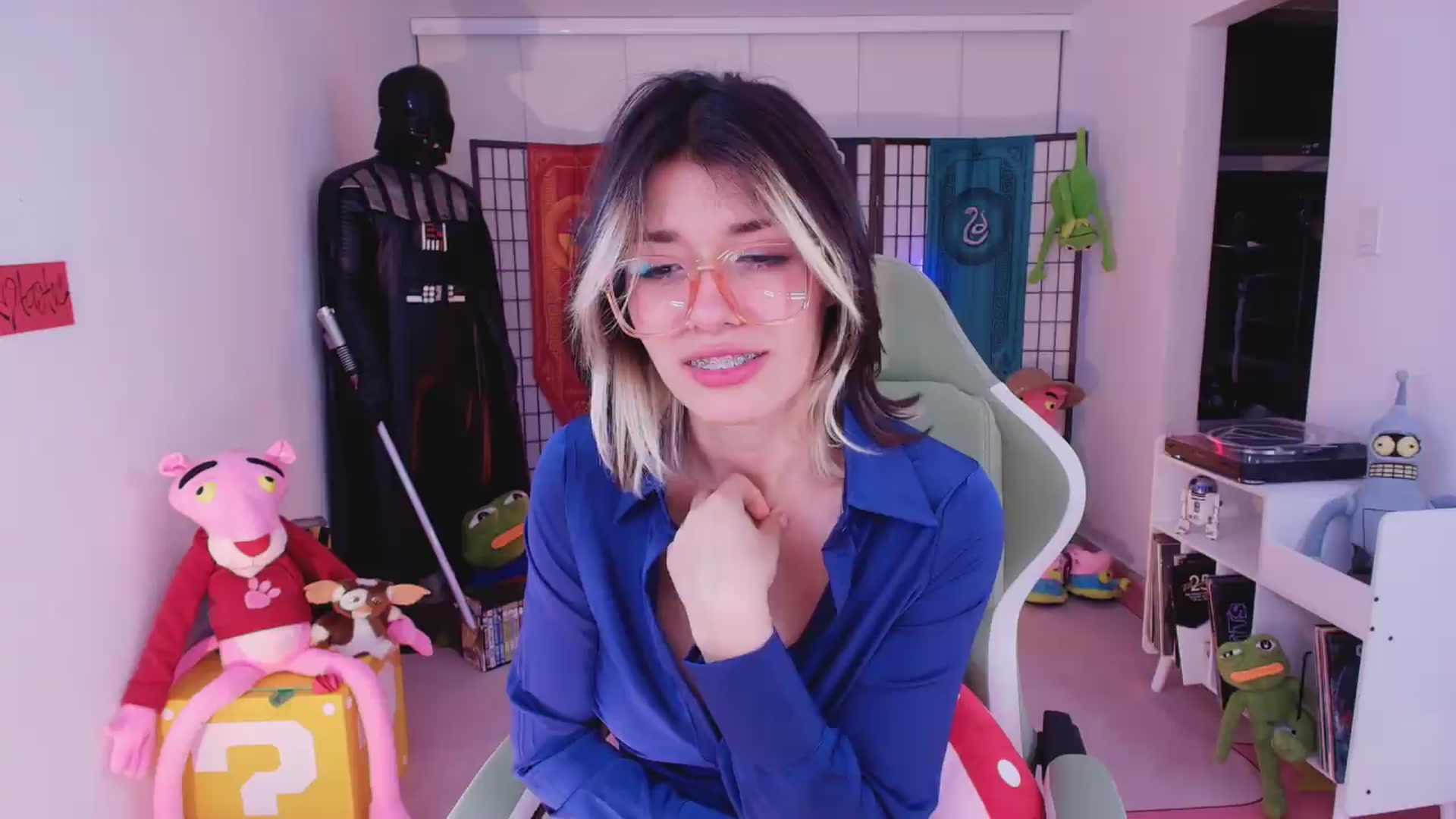 Gallery image thumbnail from Agostinha_Red's myfreecams stream on, 06/26/2026, 05:35 image 13 of 20