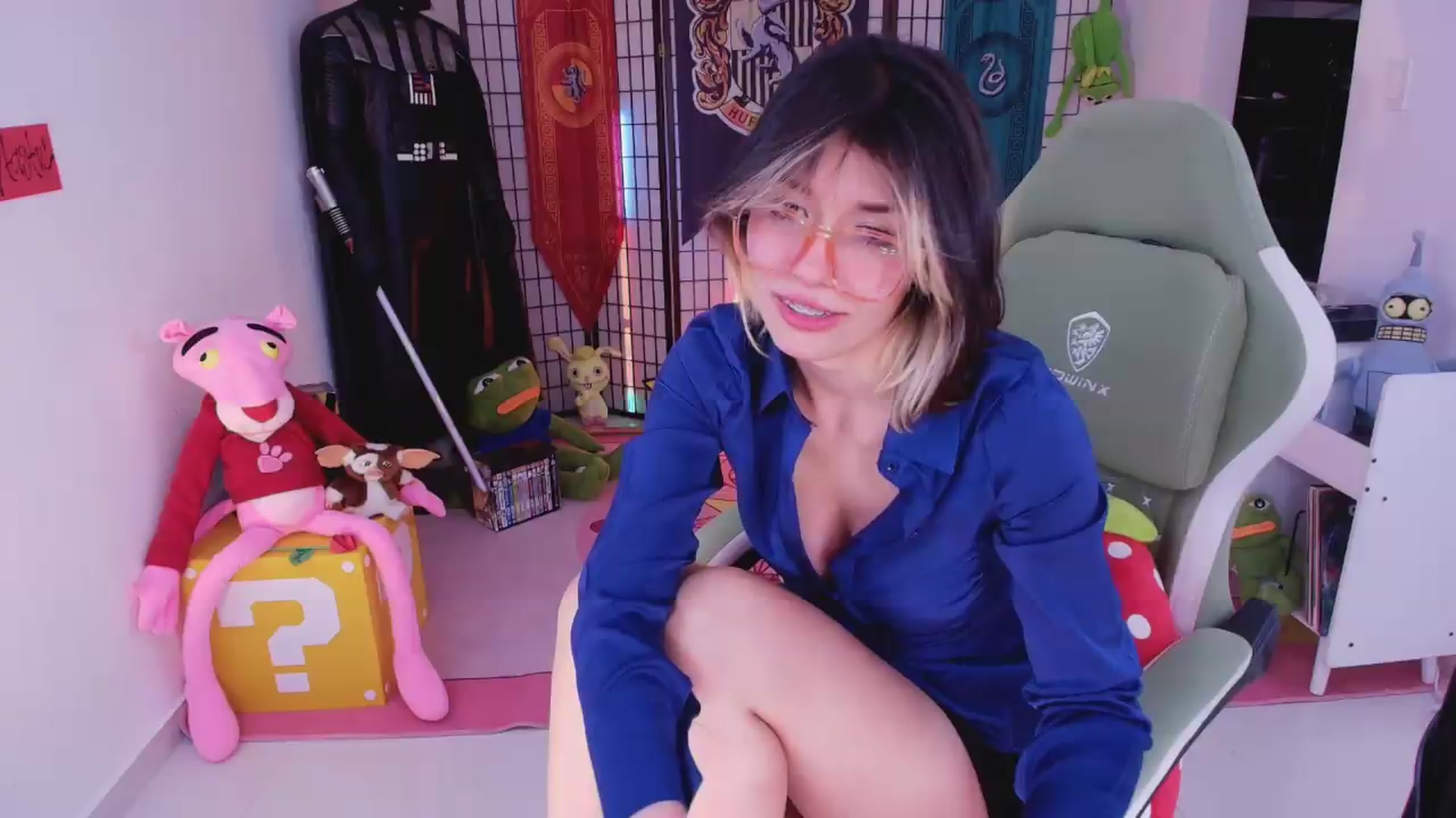 Gallery image thumbnail from Agostinha_Red's myfreecams stream on, 06/26/2026, 07:36 image 15 of 20