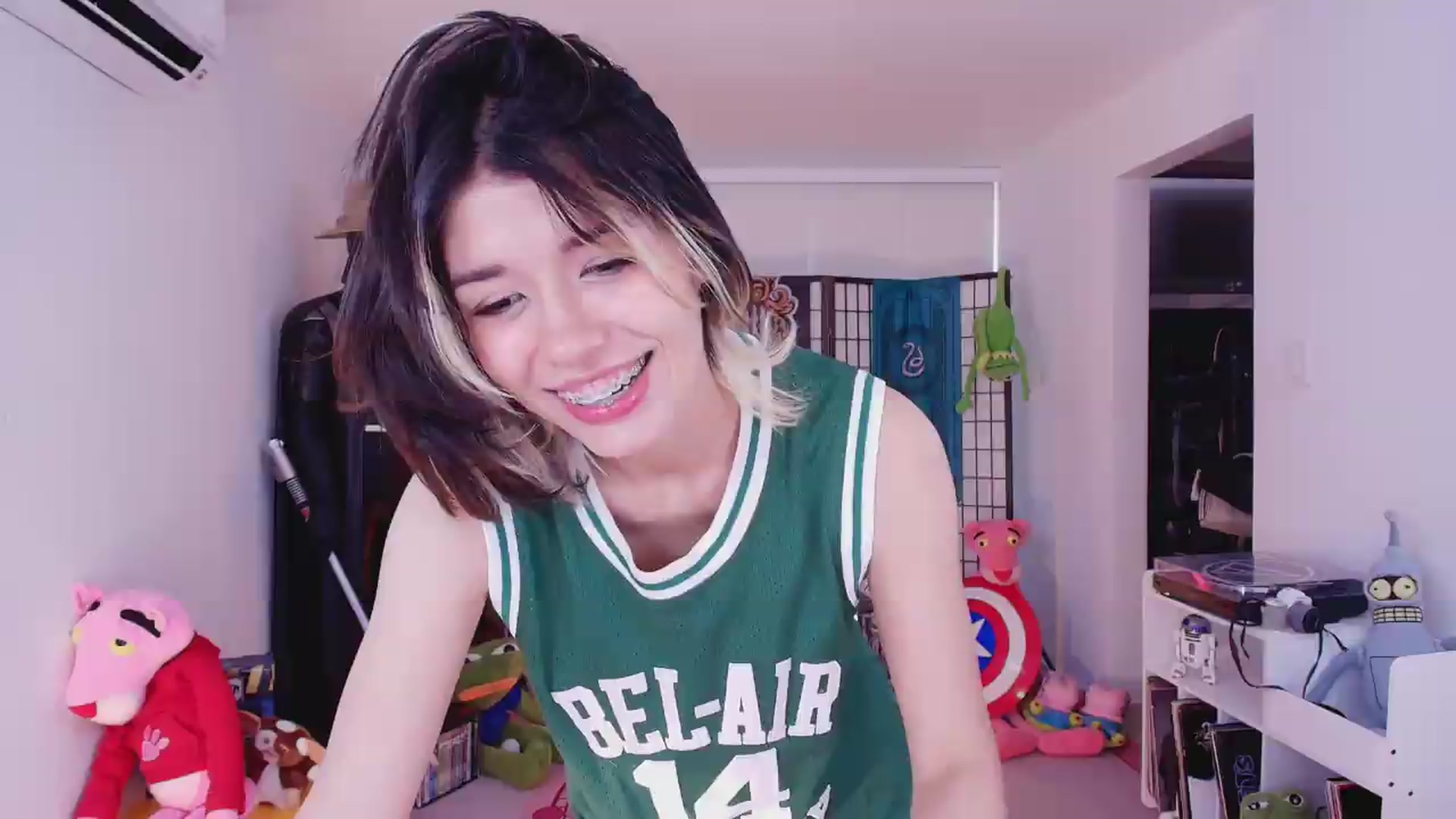 Gallery image thumbnail from Agostinha_Red's myfreecams stream on, 07/01/2026, 12:32 image 12 of 20