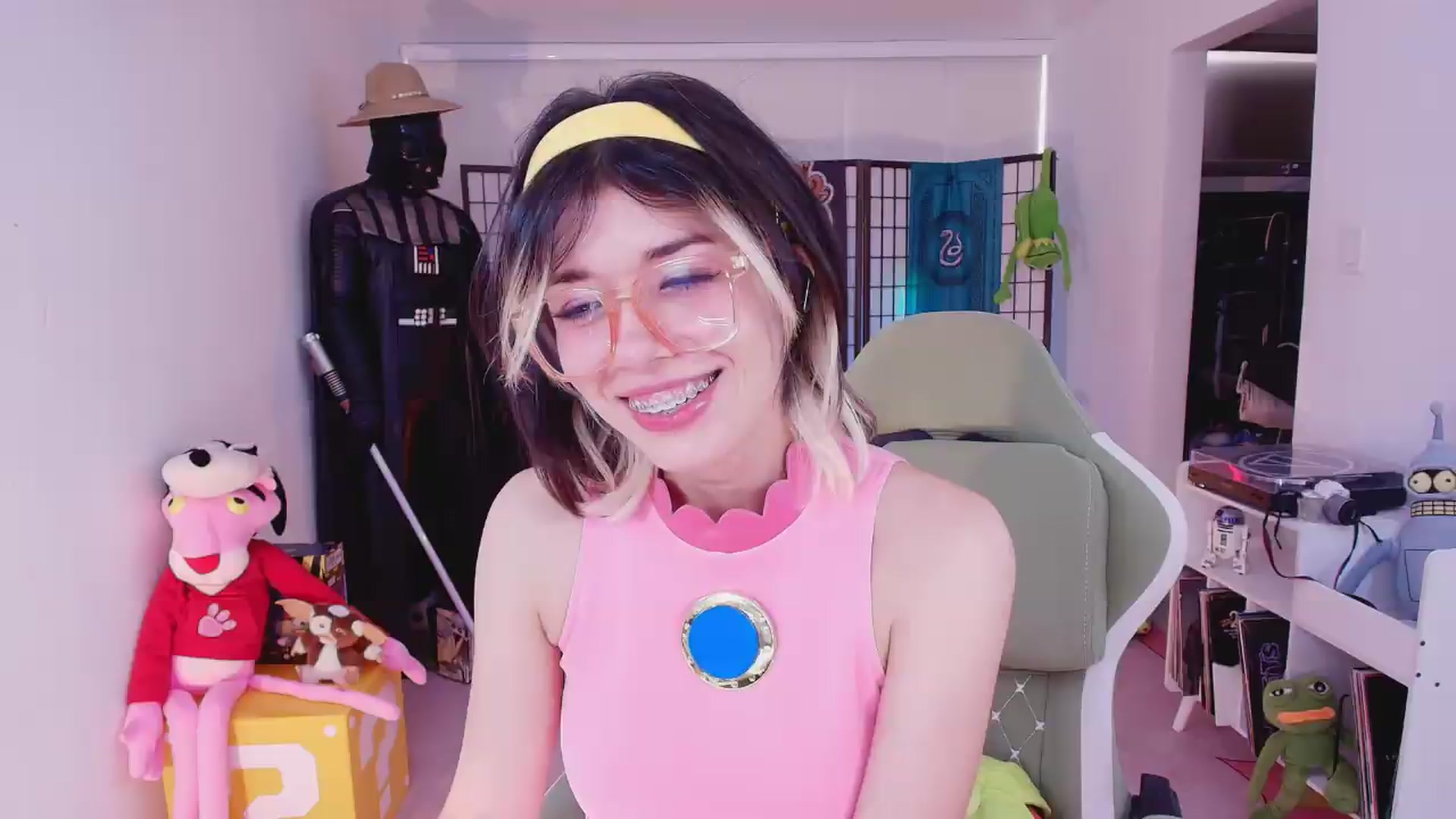 Gallery image thumbnail from Agostinha_Red's myfreecams stream on, 07/02/2026, 11:45 image 15 of 20