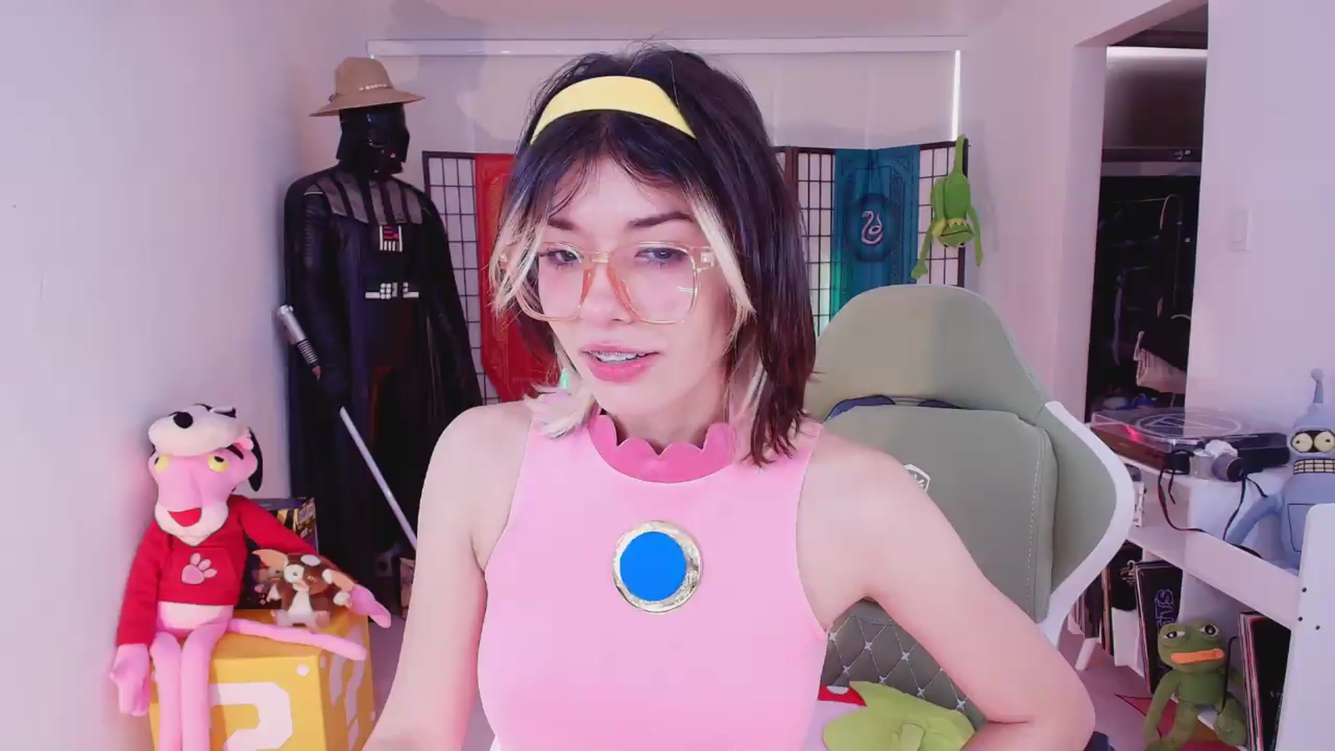 Gallery image thumbnail from Agostinha_Red's myfreecams stream on, 07/02/2026, 11:45 image 16 of 20
