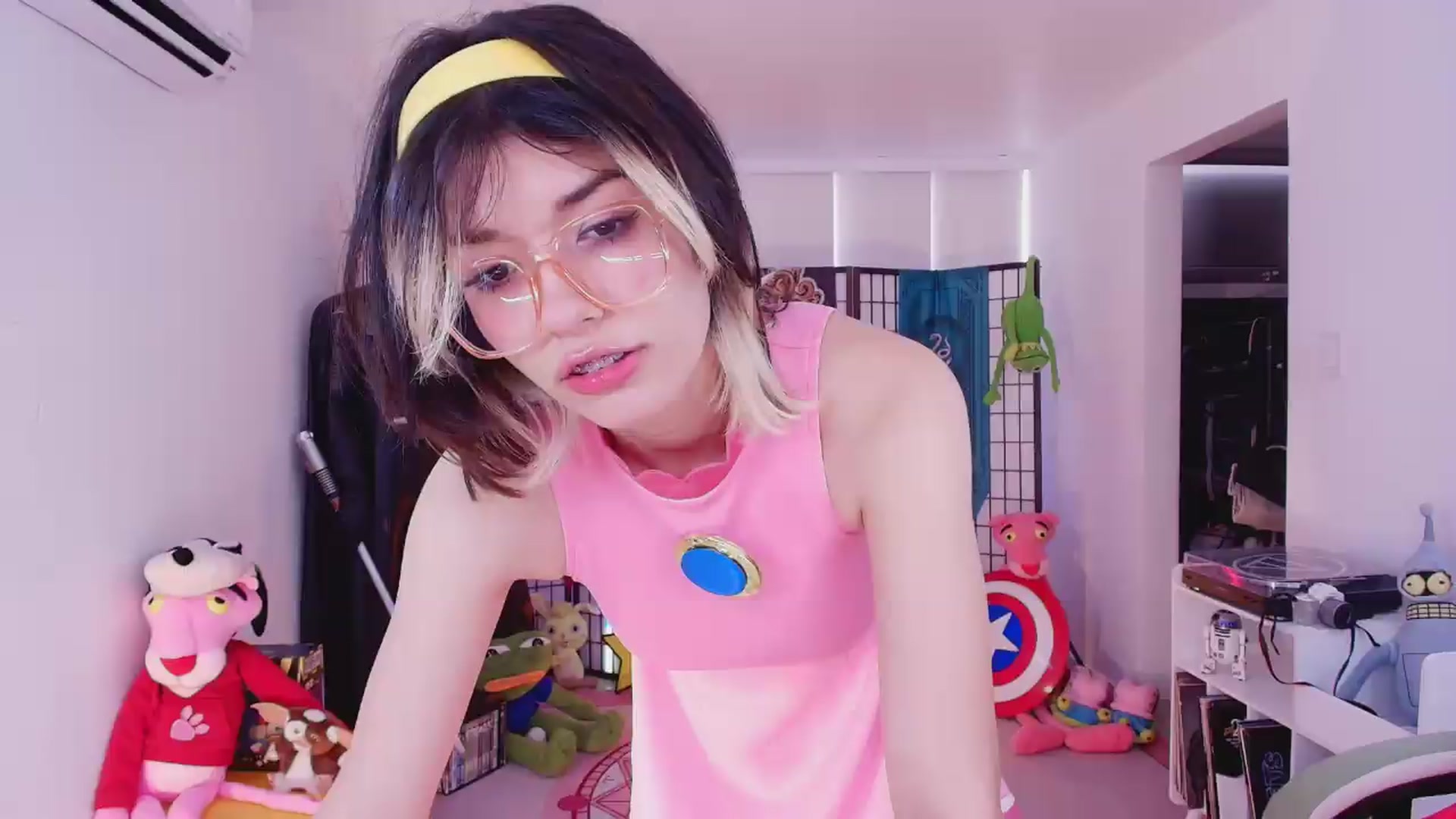 Gallery image thumbnail from Agostinha_Red's myfreecams stream on, 07/02/2026, 13:51 image 2 of 20