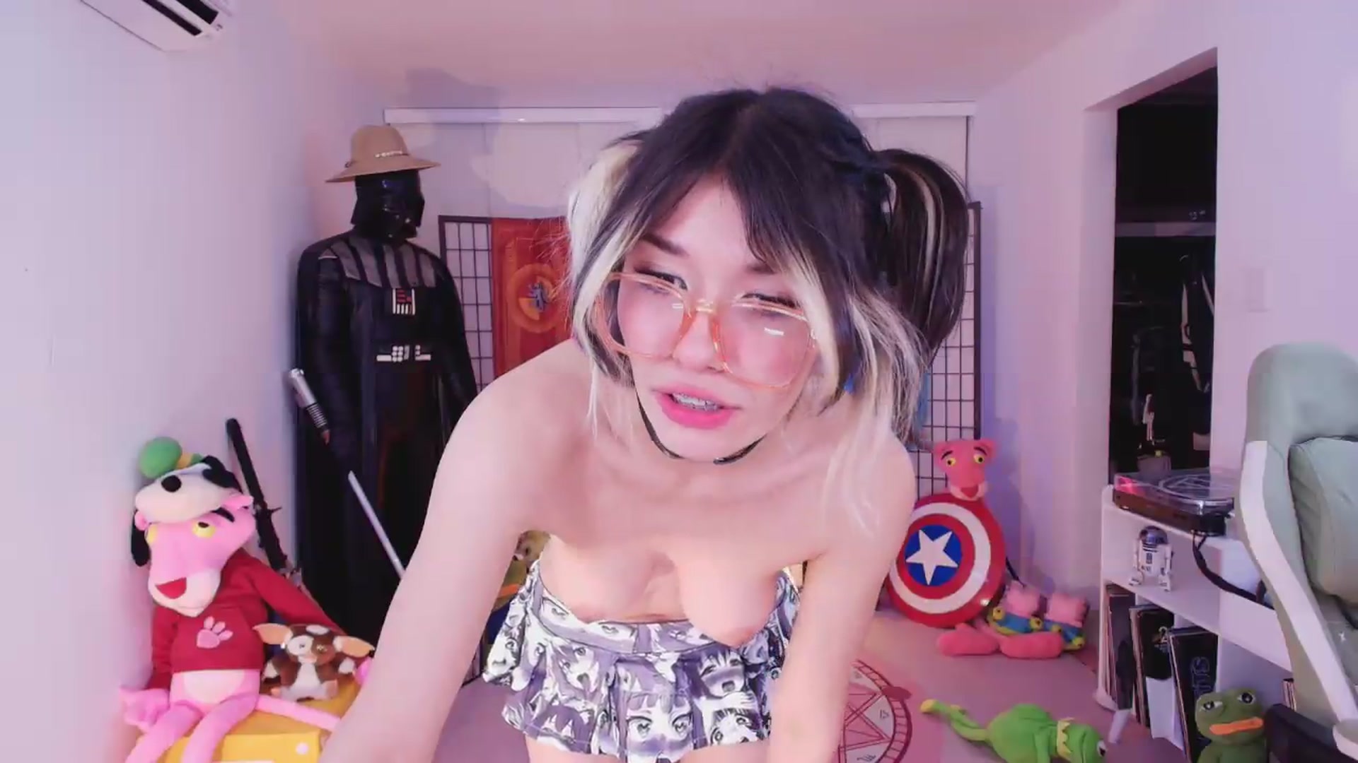 Gallery image thumbnail from Agostinha_Red's myfreecams stream on, 07/04/2026, 02:50 image 11 of 20