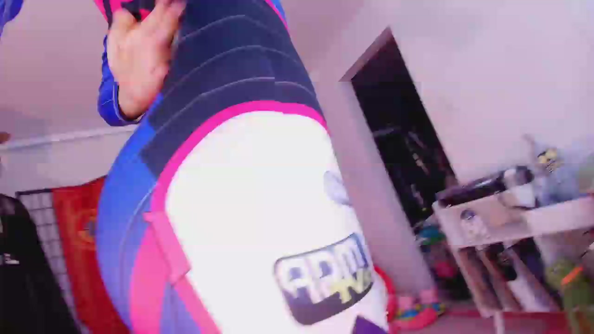 Gallery image thumbnail from Agostinha_Red's myfreecams stream on, 07/04/2026, 11:31 image 13 of 20