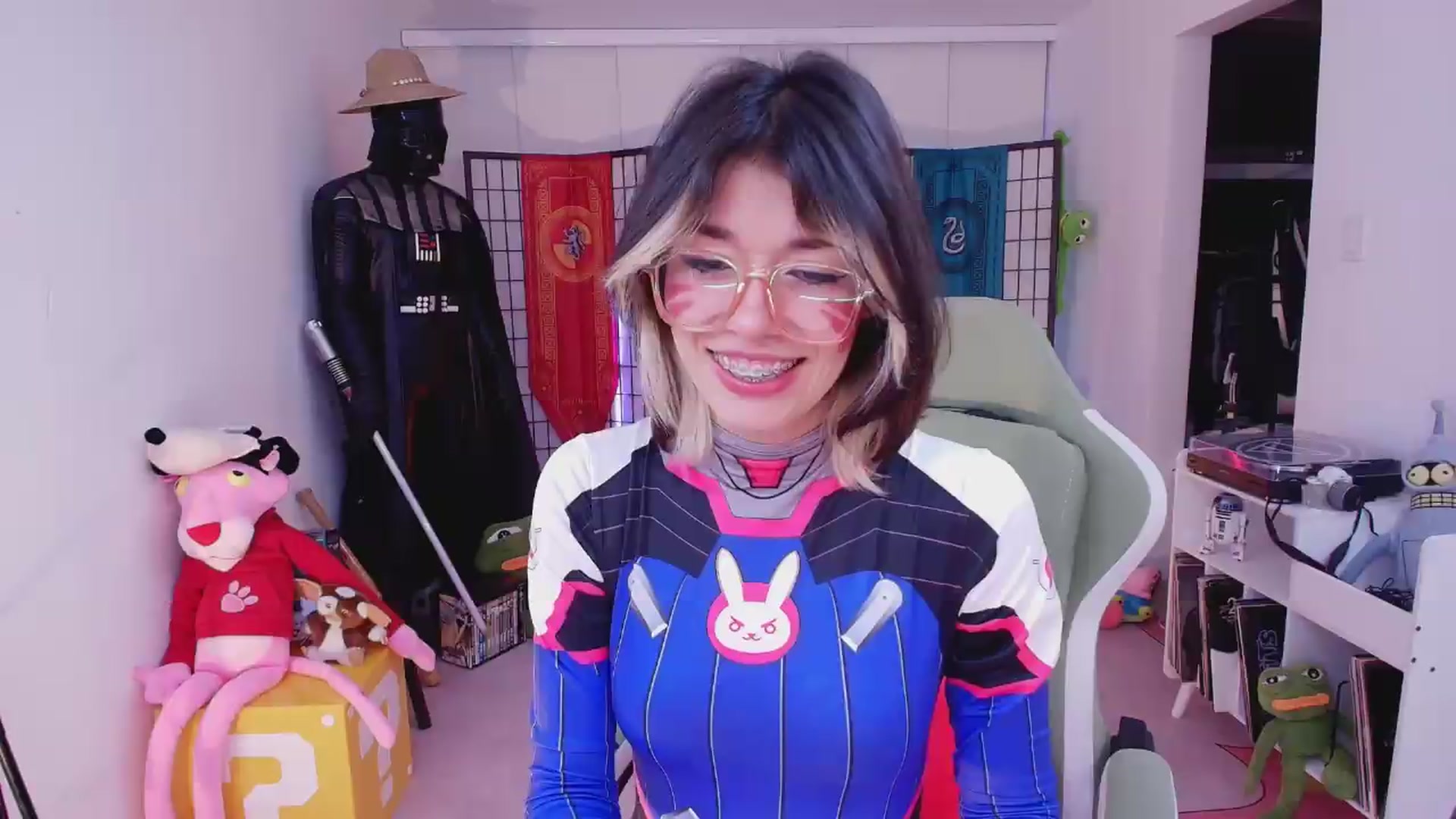 Gallery image thumbnail from Agostinha_Red's myfreecams stream on, 07/04/2026, 11:31 image 2 of 20