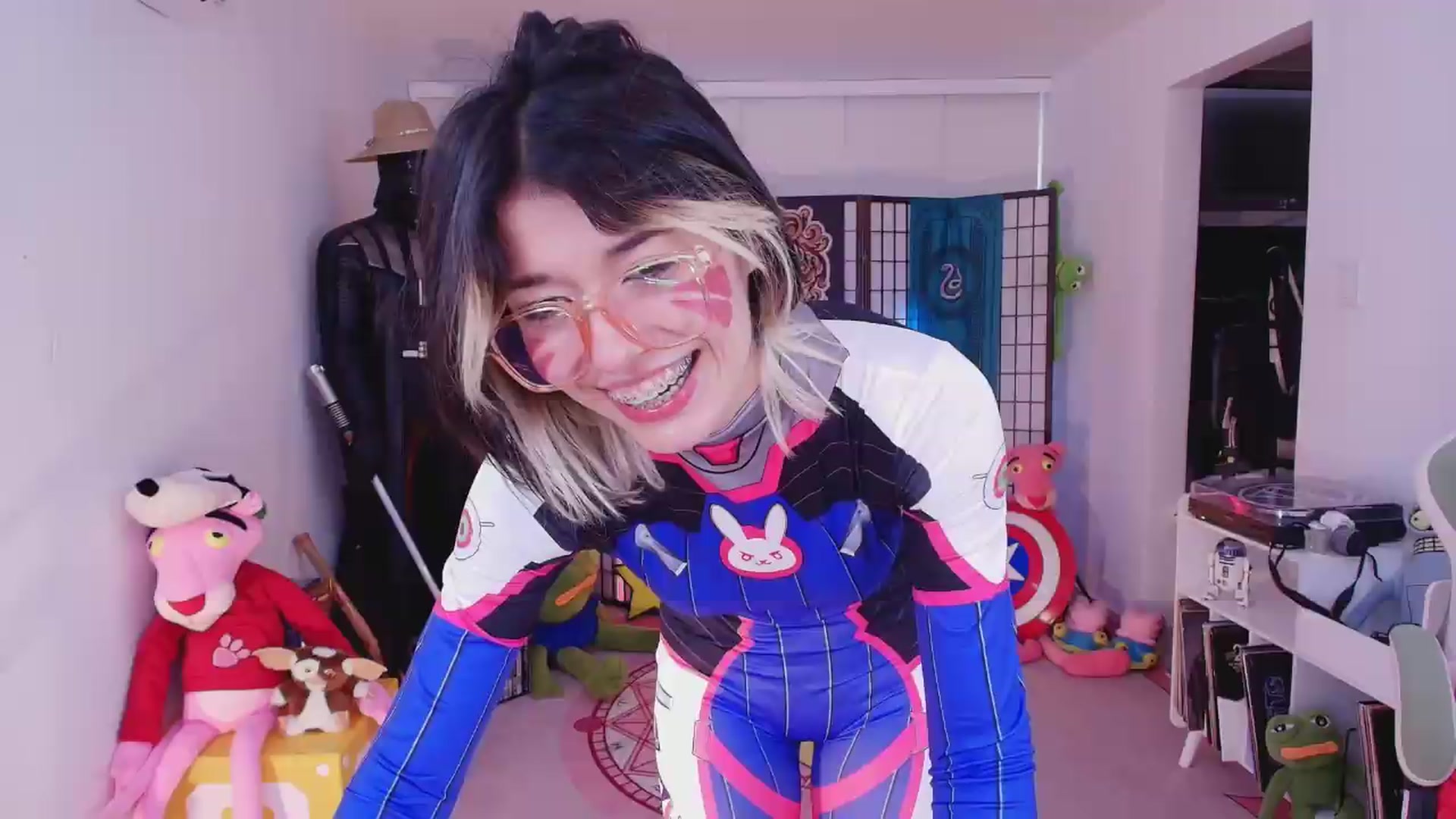 Gallery image thumbnail from Agostinha_Red's myfreecams stream on, 07/04/2026, 14:25 image 5 of 20