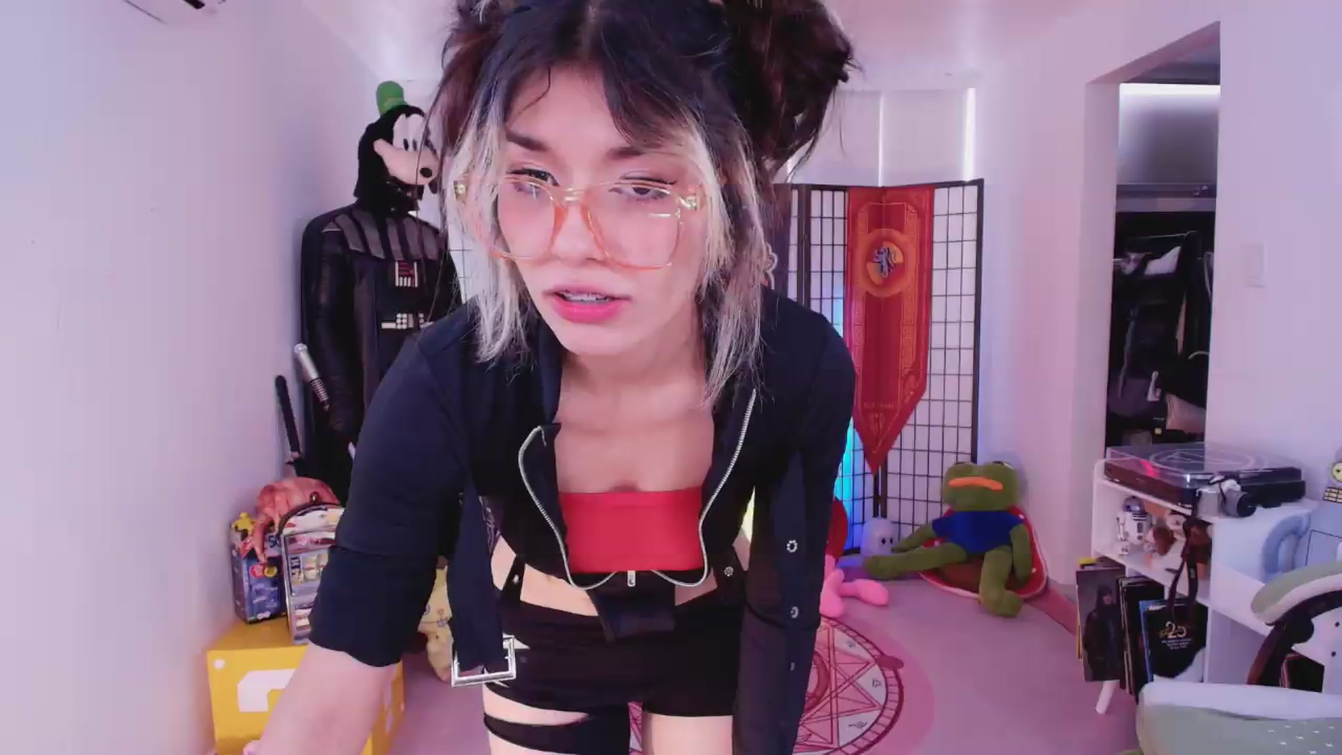 Gallery image thumbnail from Agostinha_Red's myfreecams stream on, 07/08/2026, 14:28 image 16 of 20
