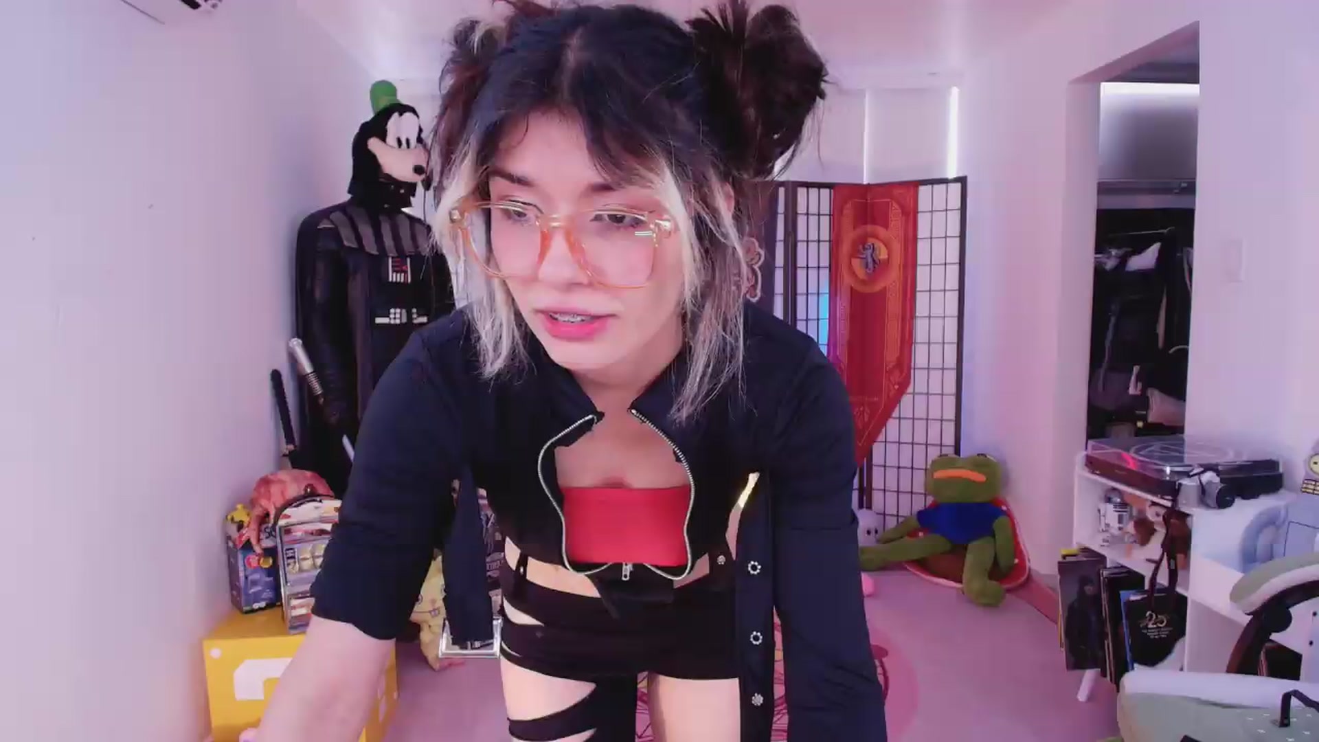 Gallery image thumbnail from Agostinha_Red's myfreecams stream on, 07/08/2026, 14:28 image 14 of 20