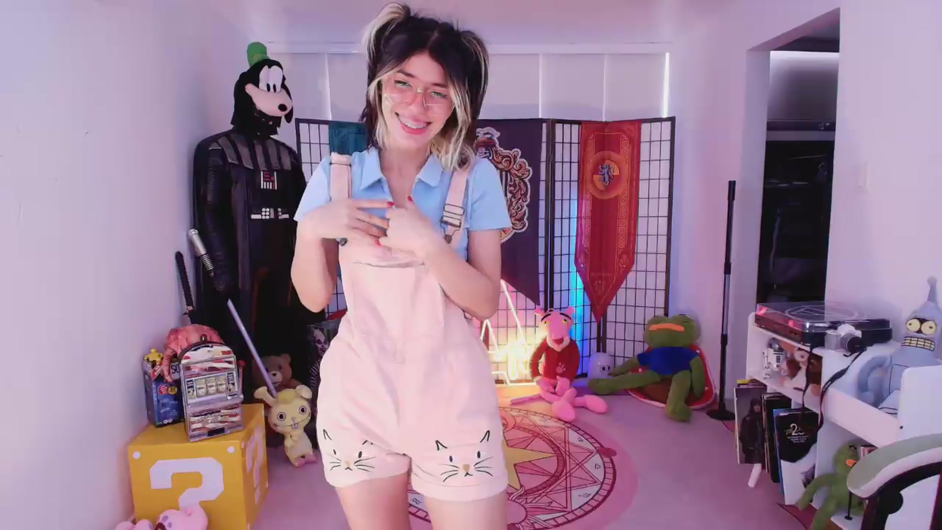 Gallery image thumbnail from Agostinha_Red's myfreecams stream on, 07/11/2026, 16:25 image 20 of 20