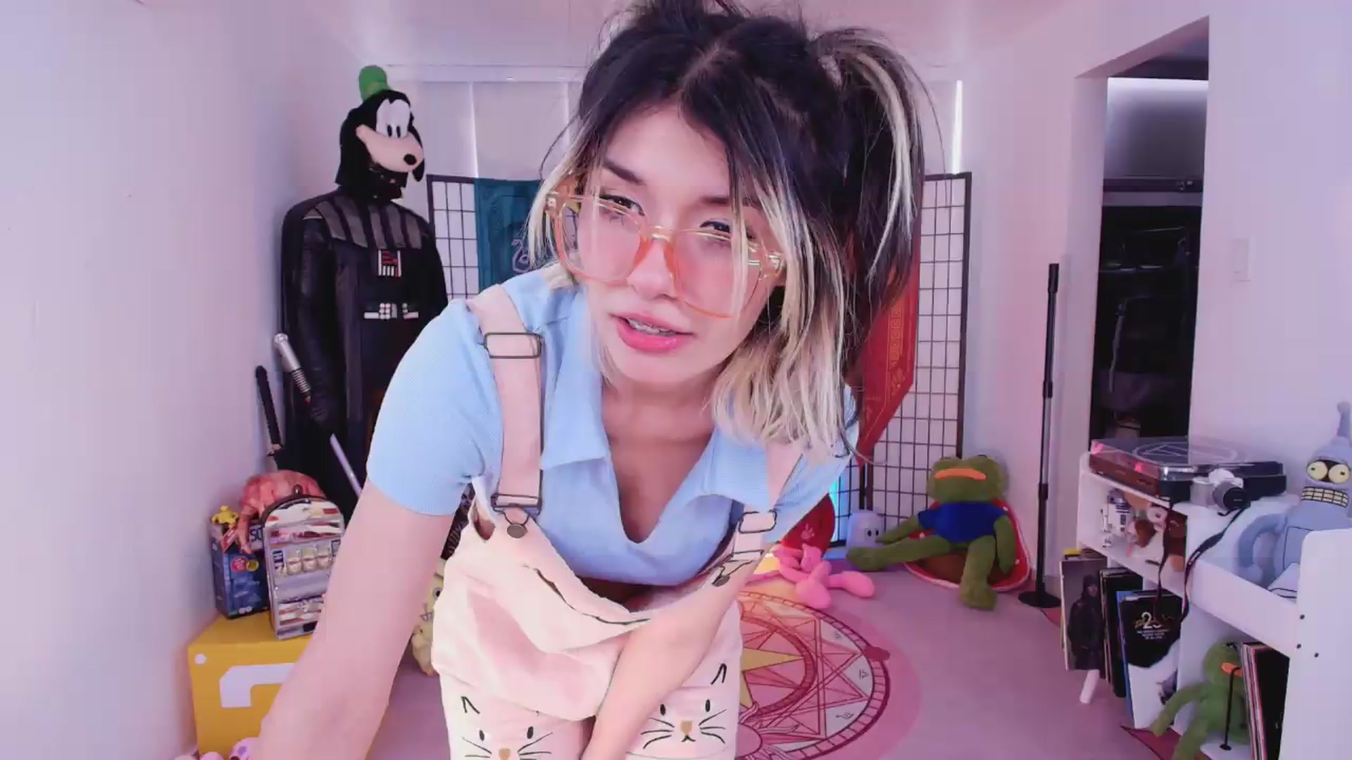 Gallery image thumbnail from Agostinha_Red's myfreecams stream on, 07/11/2026, 16:25 image 9 of 20