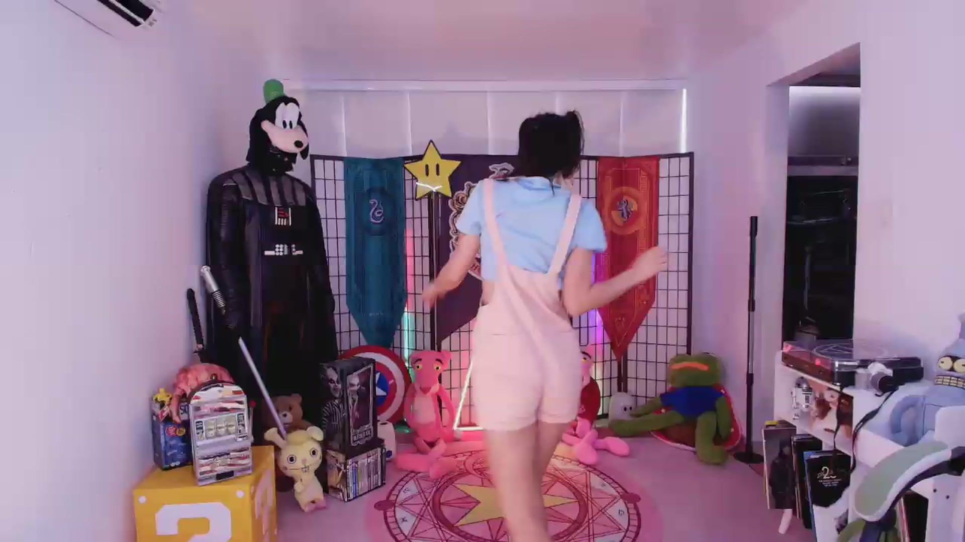 Gallery image thumbnail from Agostinha_Red's myfreecams stream on, 07/11/2026, 18:39 image 14 of 20