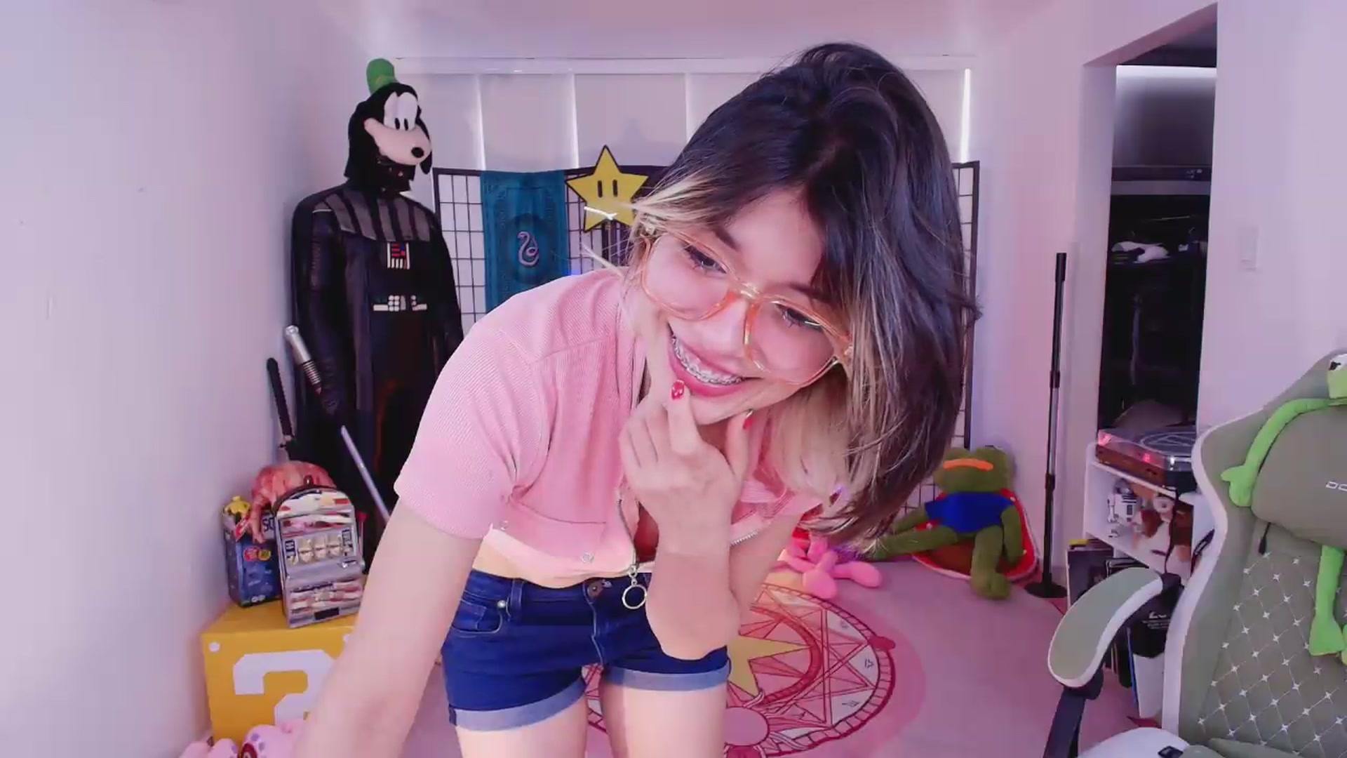 Gallery image thumbnail from Agostinha_Red's myfreecams stream on, 07/12/2026, 14:37 image 9 of 20
