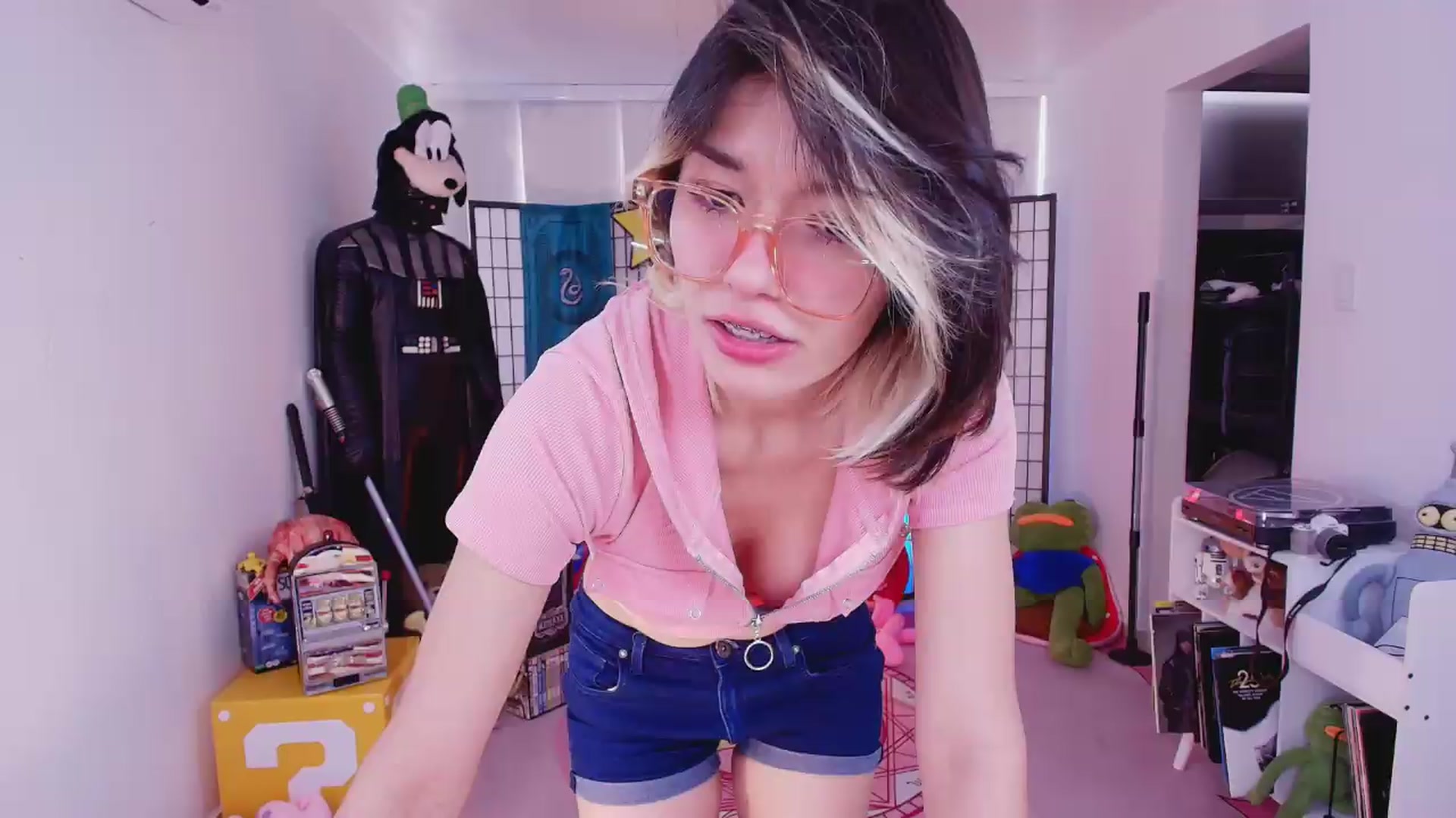 Gallery image thumbnail from Agostinha_Red's myfreecams stream on, 07/12/2026, 14:37 image 3 of 20